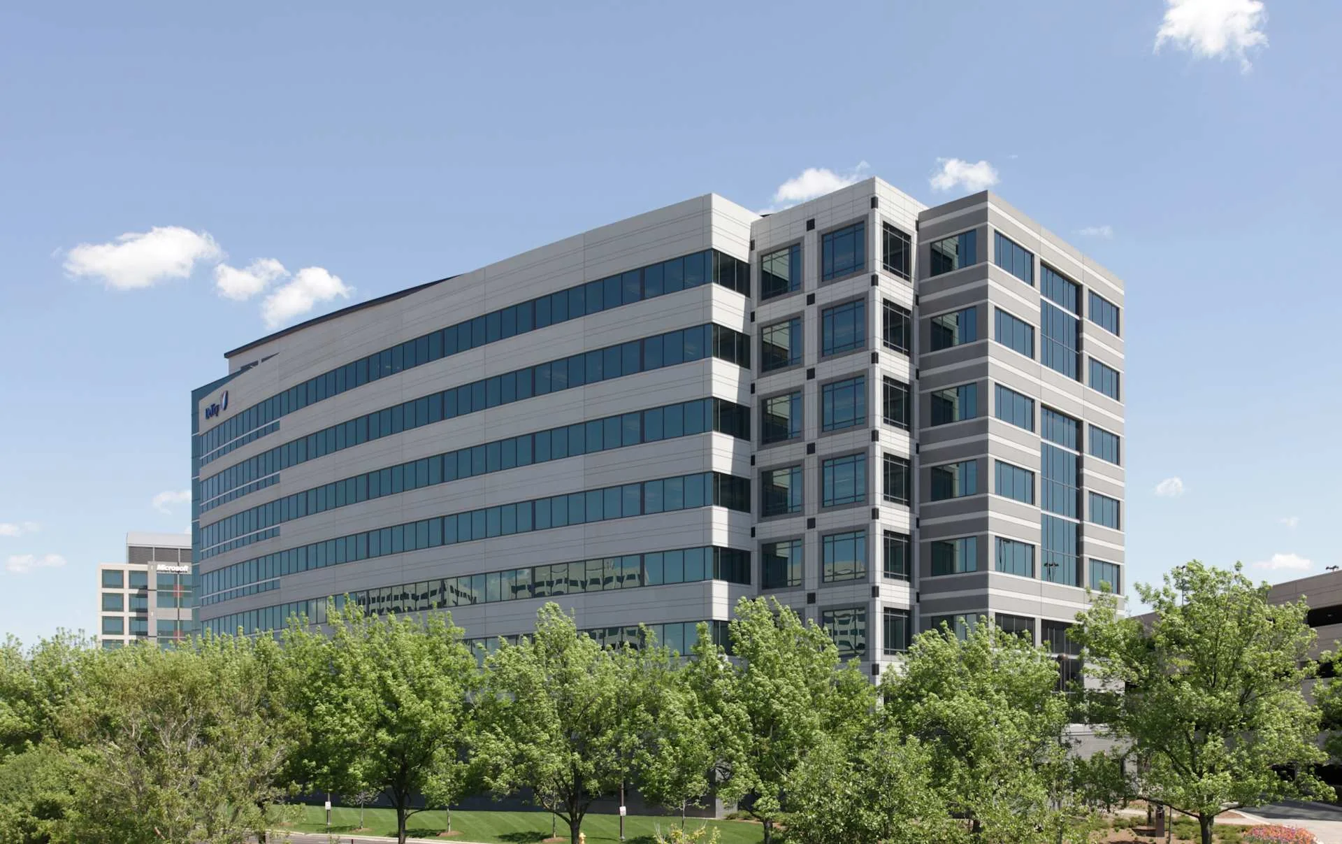 Highland Landmark V — Lease in Downers Grove, IL, photo 1 of 1