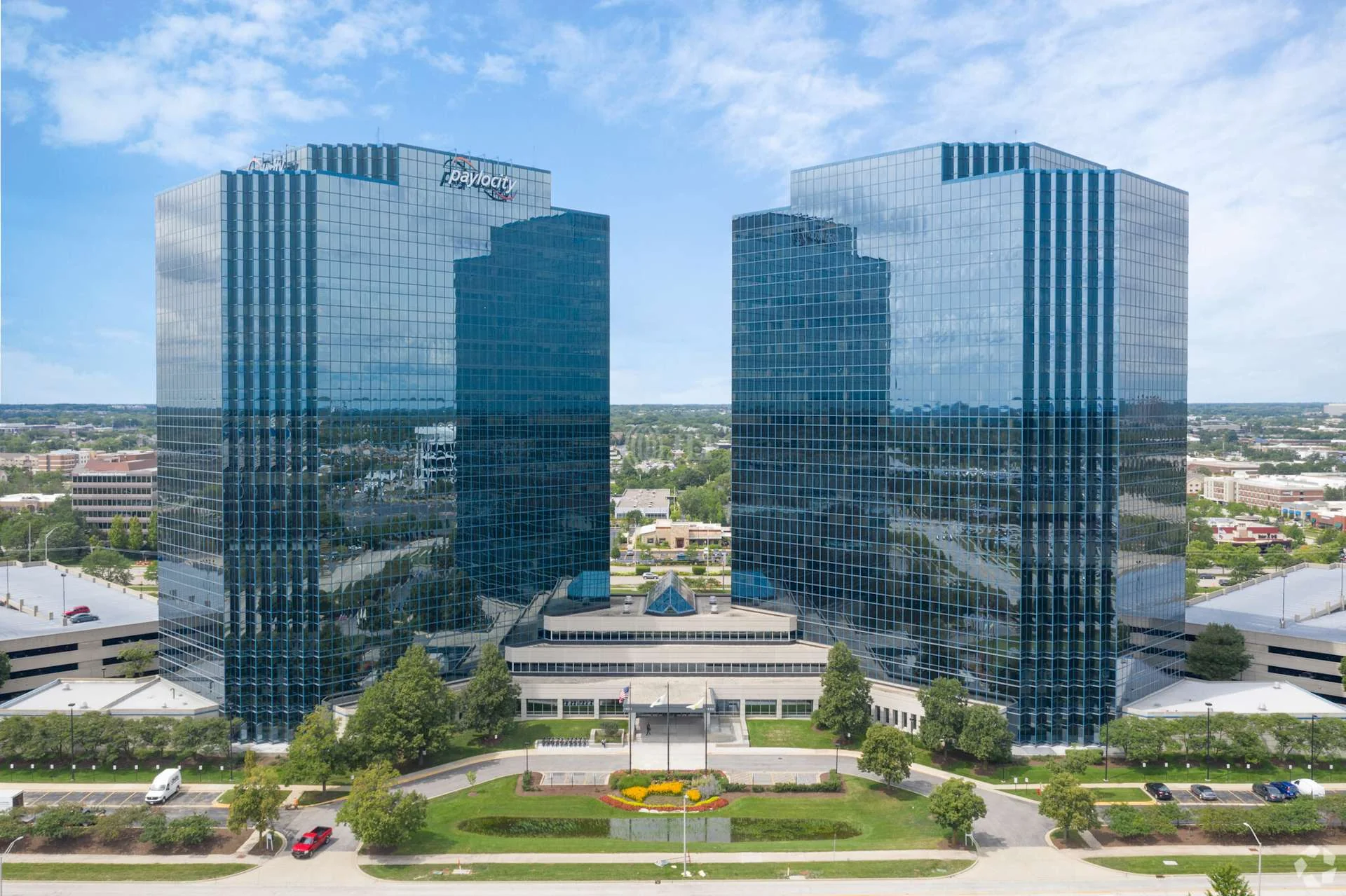 Schaumburg Towers II — Lease in Schaumburg, IL, photo 6 of 8