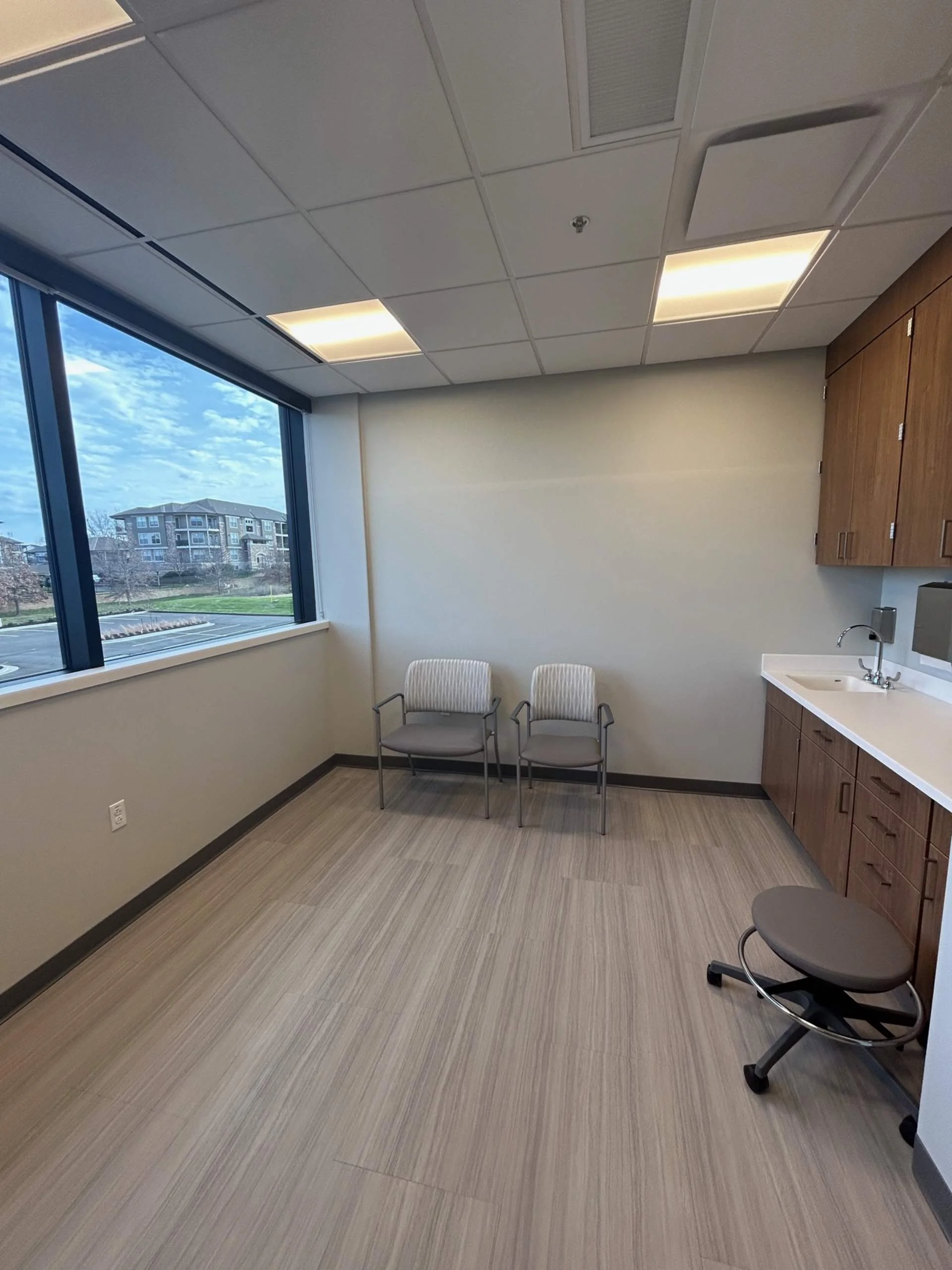 13801 Metcalf Ave — Lease in Overland Park, KS, photo 3 of 5