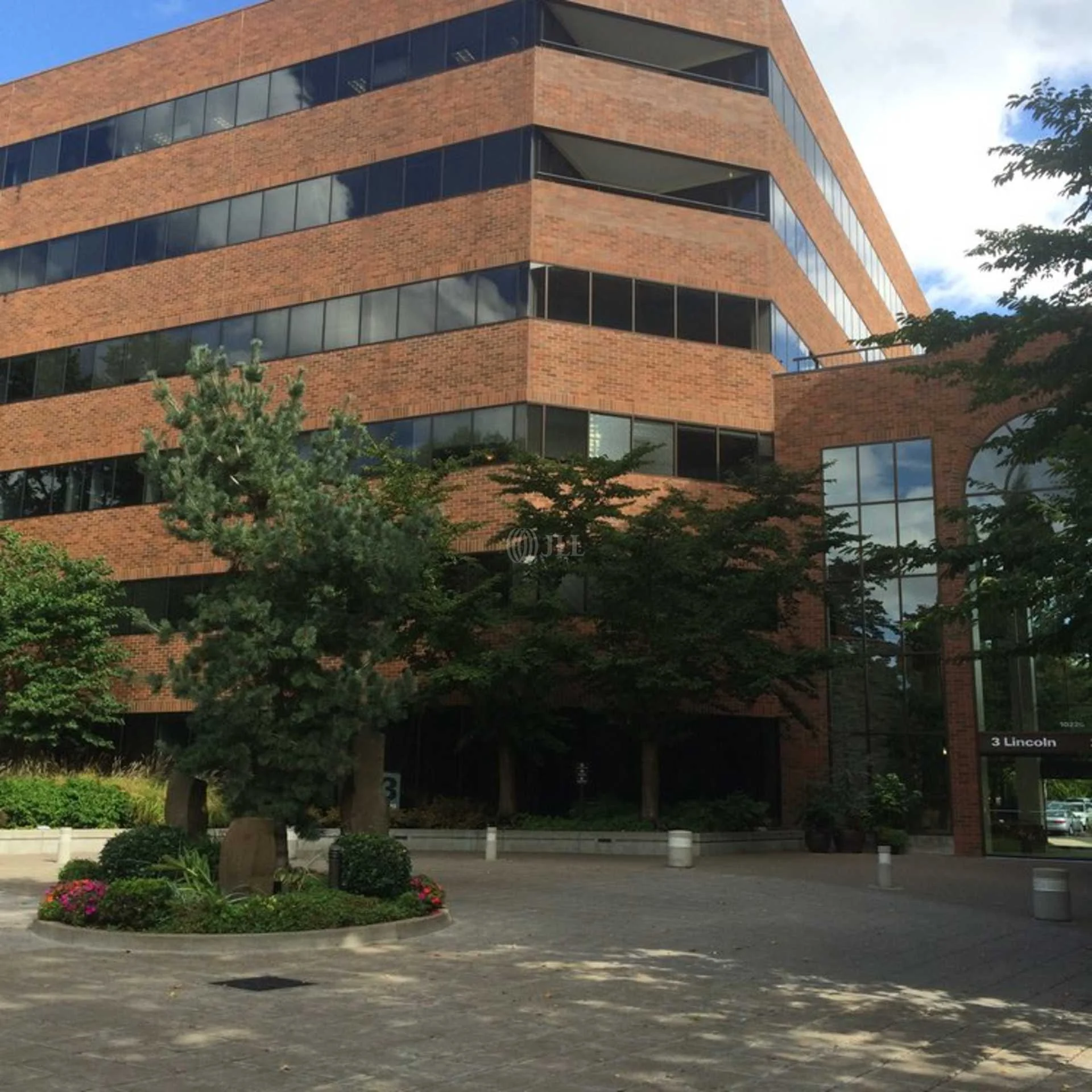 3 Lincoln Center — Lease in Tigard, OR, photo 3 of 4