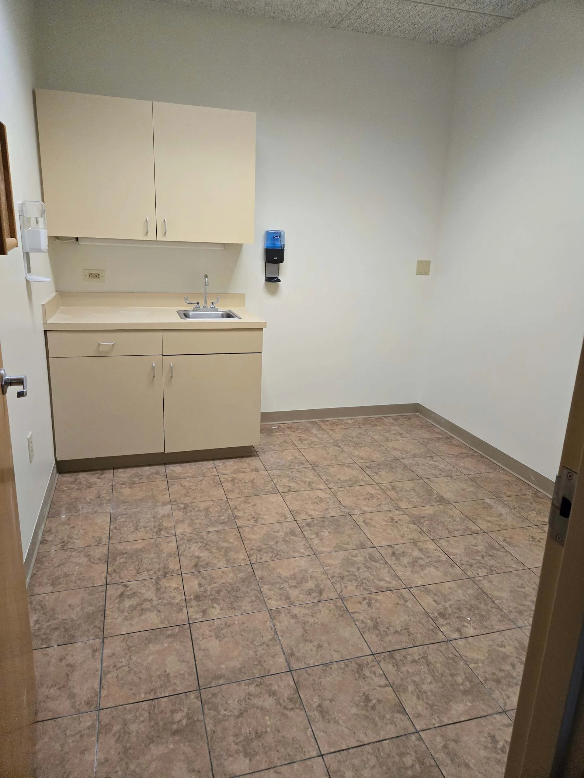 6000 Steubenville Pike — Lease in Mc Kees Rocks, PA, photo 6 of 8