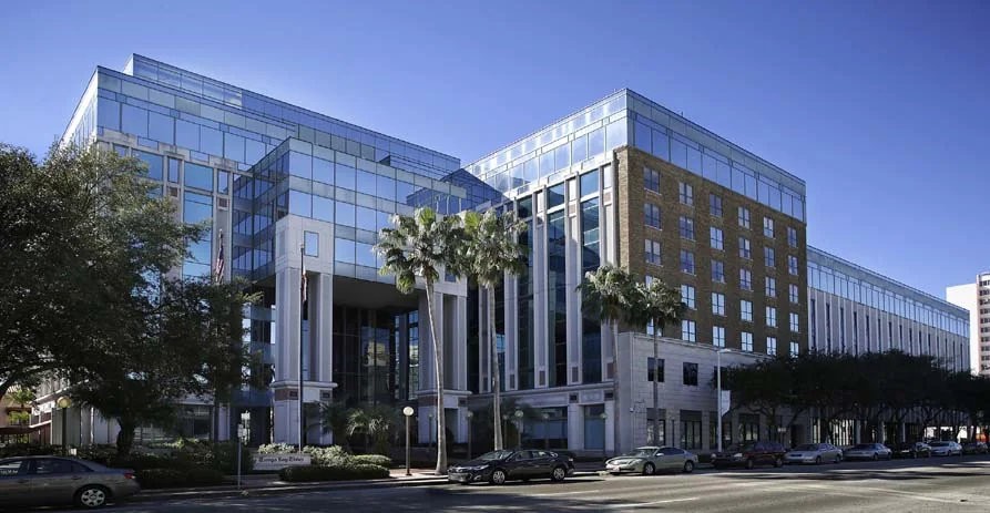 490 First Ave — Lease in St Petersburg, FL, photo 5 of 8