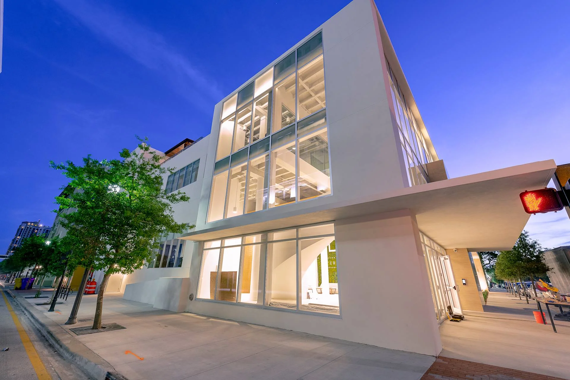 302 Datura — Lease in West Palm Beach, FL, photo 1 of 3