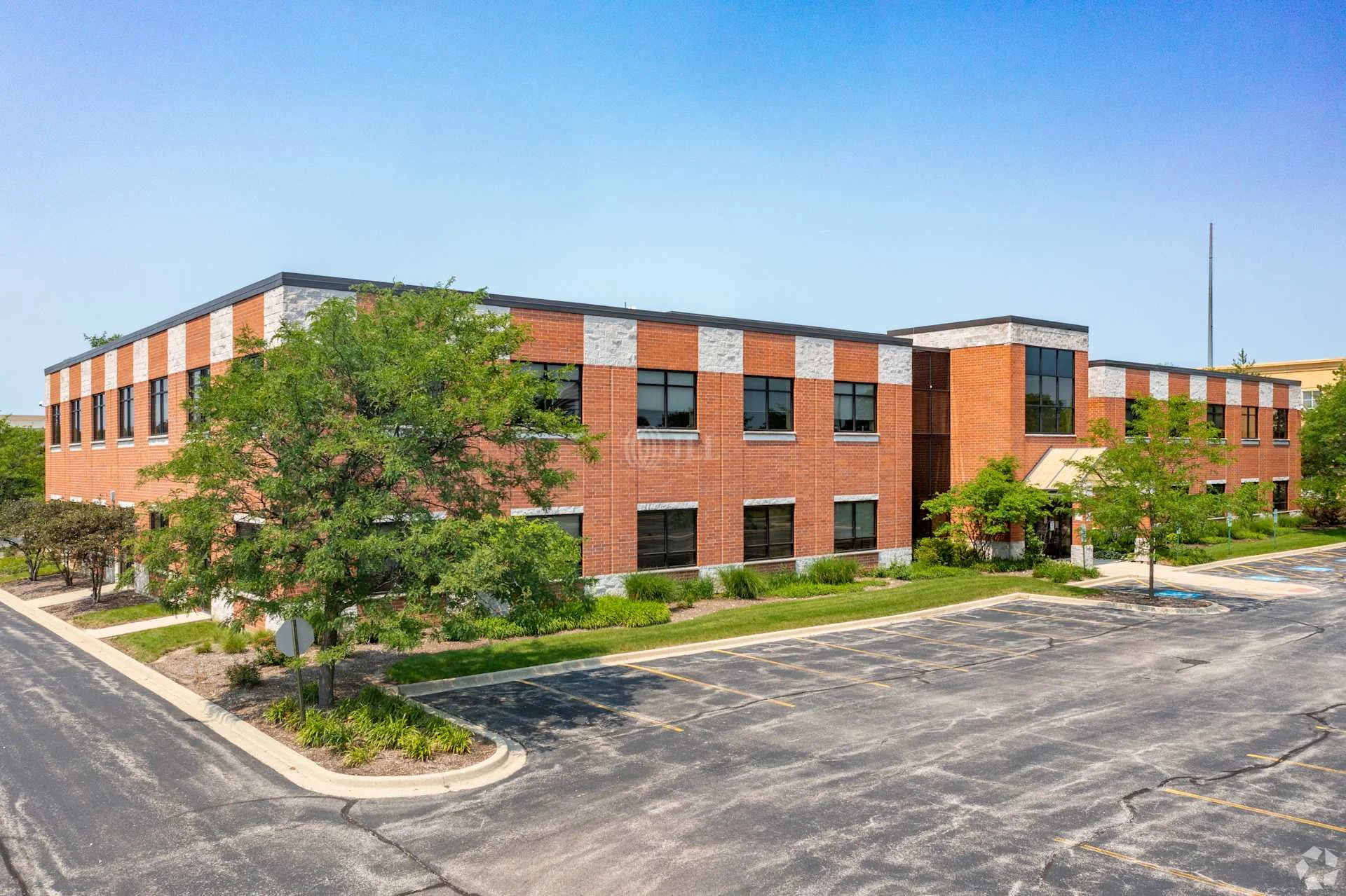 1500 South Lakeside — Lease in Bannockburn, IL, photo 4 of 8