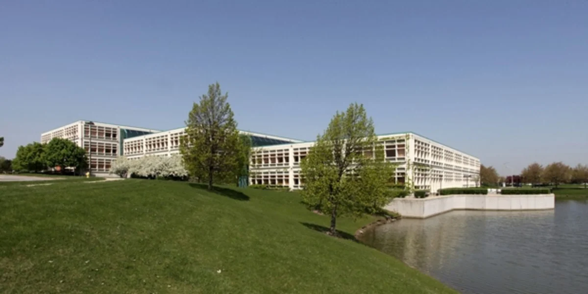 Oakmont Point West Building — Lease in Westmont, IL, photo 4 of 4