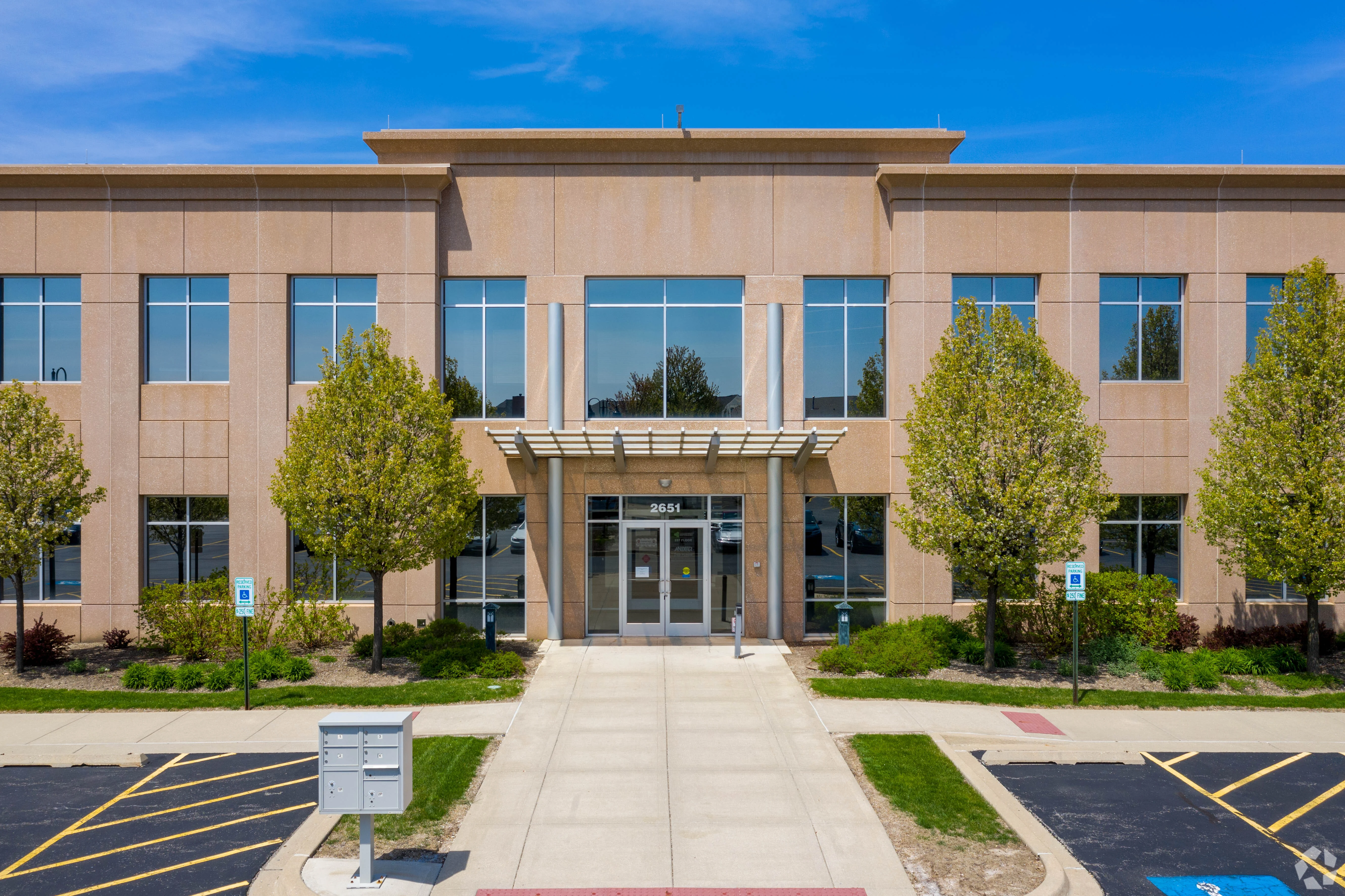 Anixter International Annex — Lease in Glenview, IL, photo 3 of 8