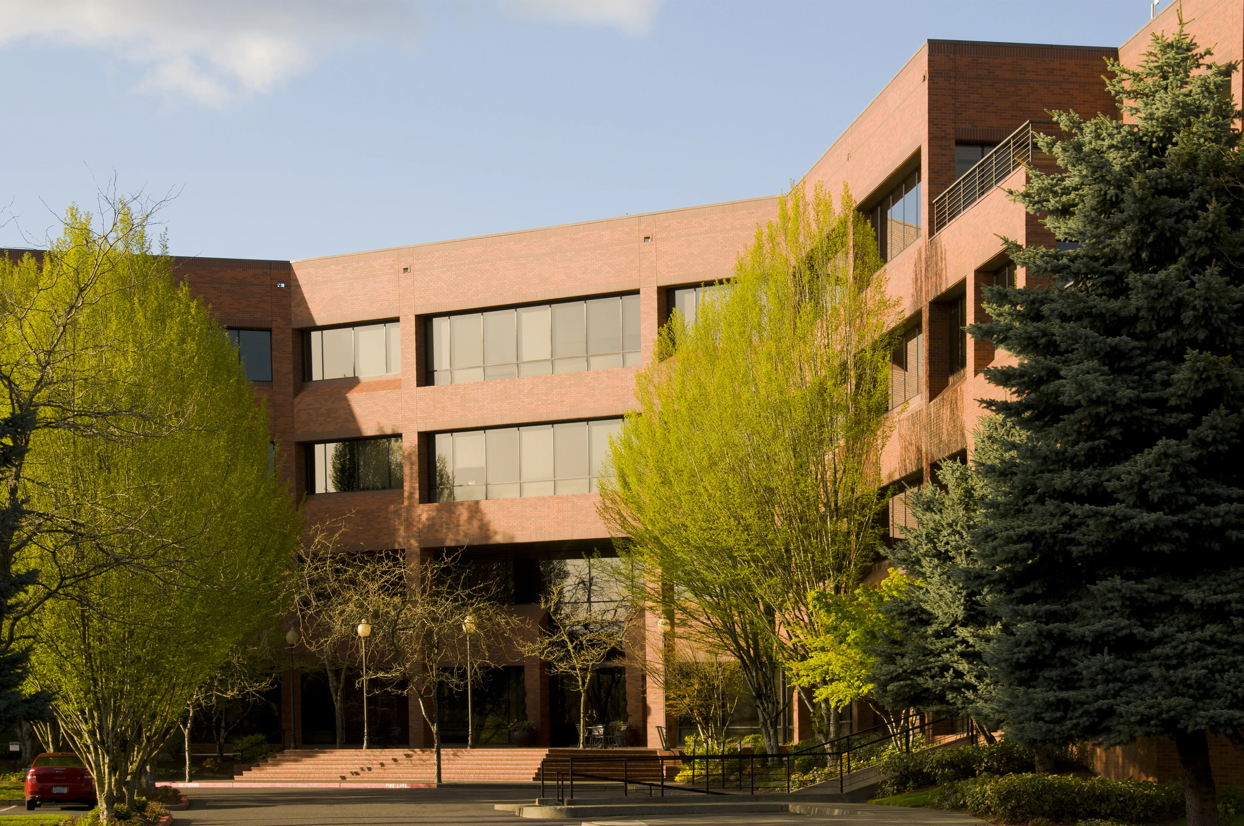 Kruse Woods II — Lease in Lake Oswego, OR, photo 1 of 5