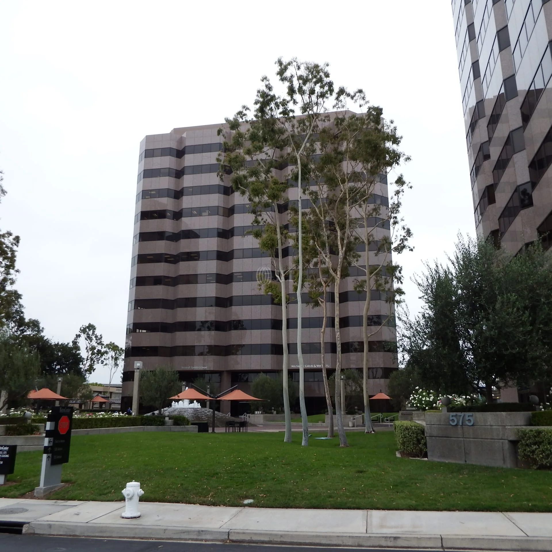 The MET — Lease in Costa Mesa, CA, photo 2 of 4