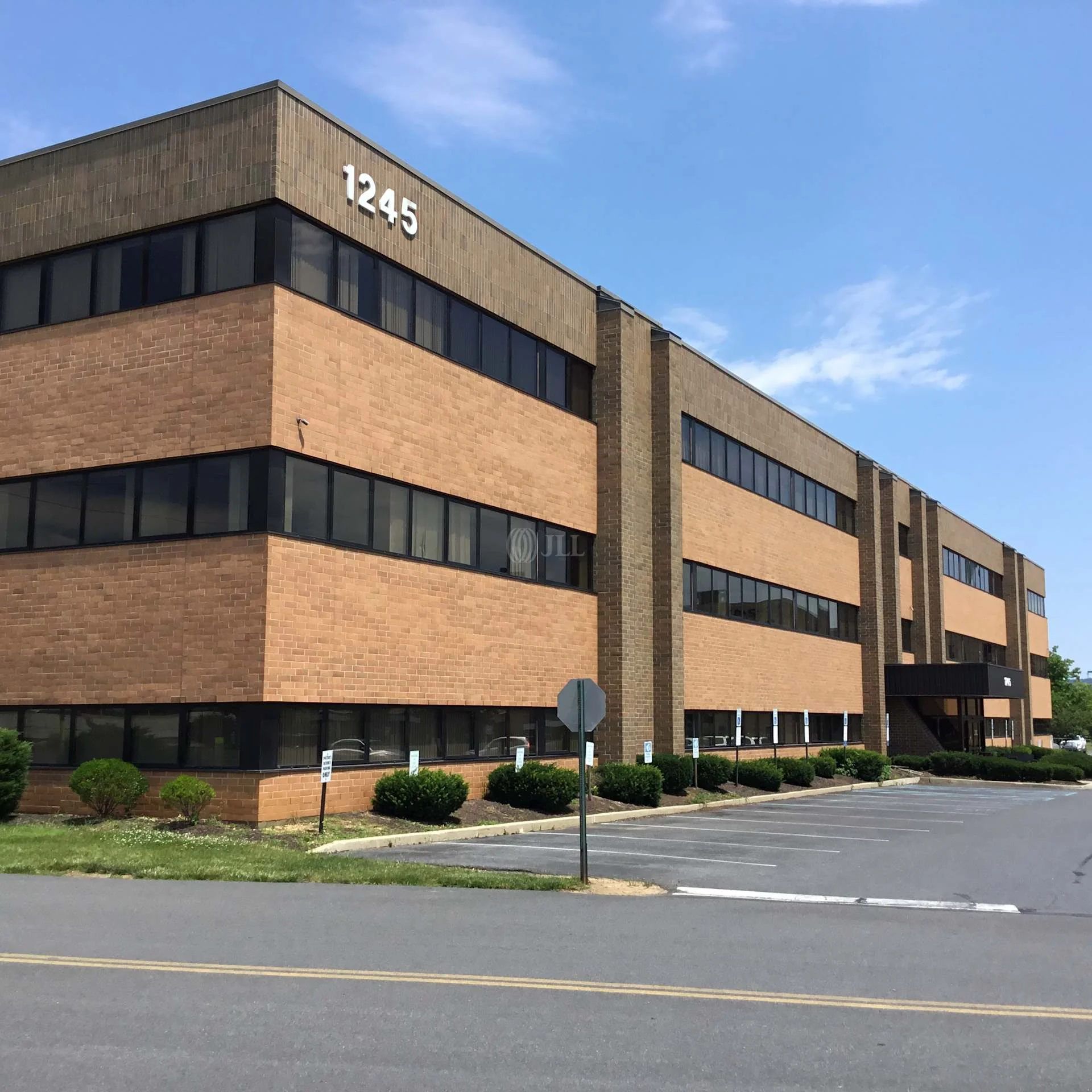 1245 S Cedar Crest Blvd — Lease in Allentown, PA, photo 2 of 4