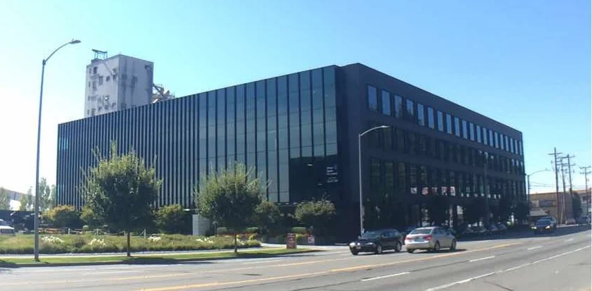 645 Elliott - photo 1 - Seattle, WA