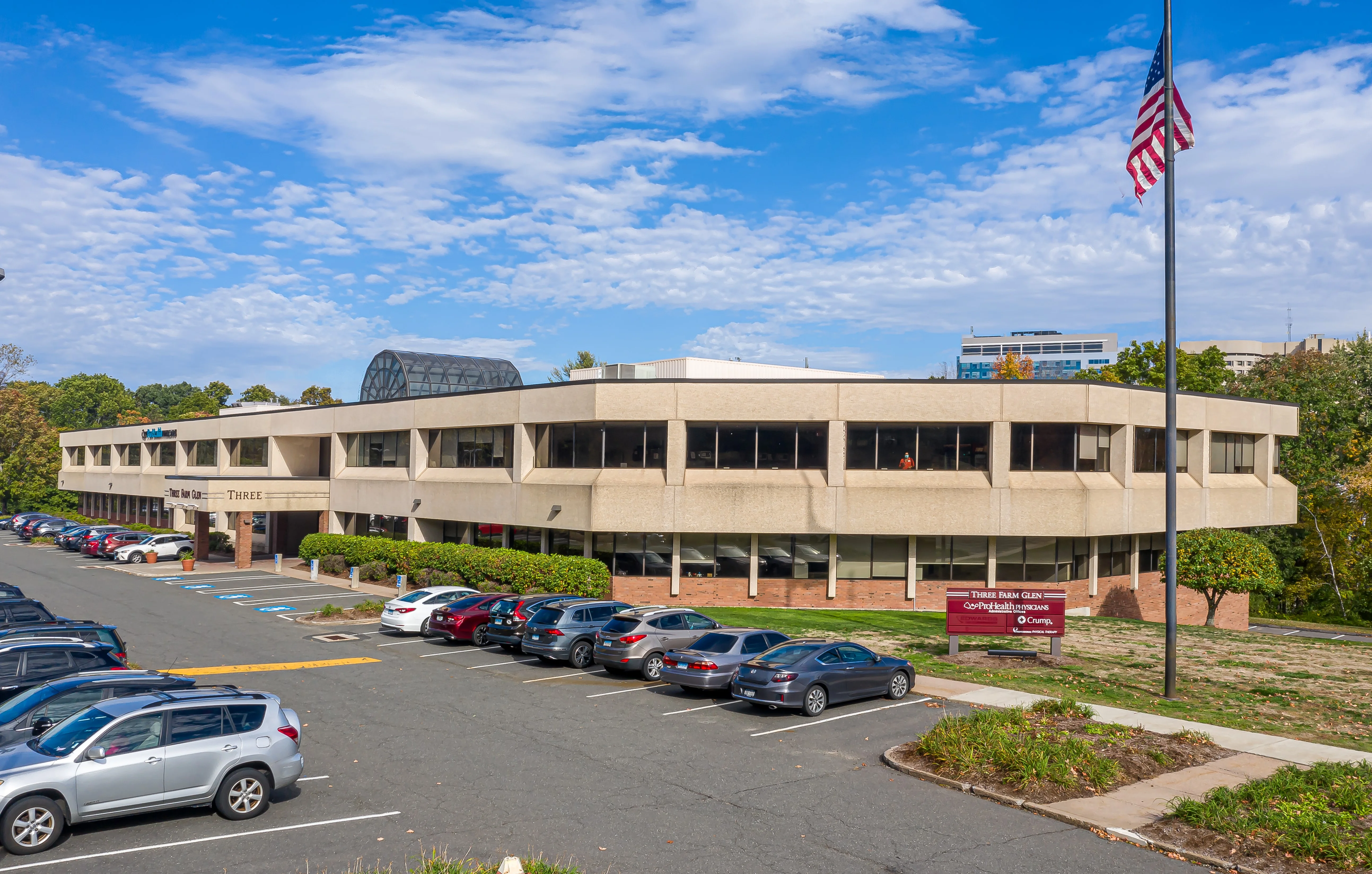 3 Farm Glen Blvd — Lease in Farmington, CT, photo 1 of 4