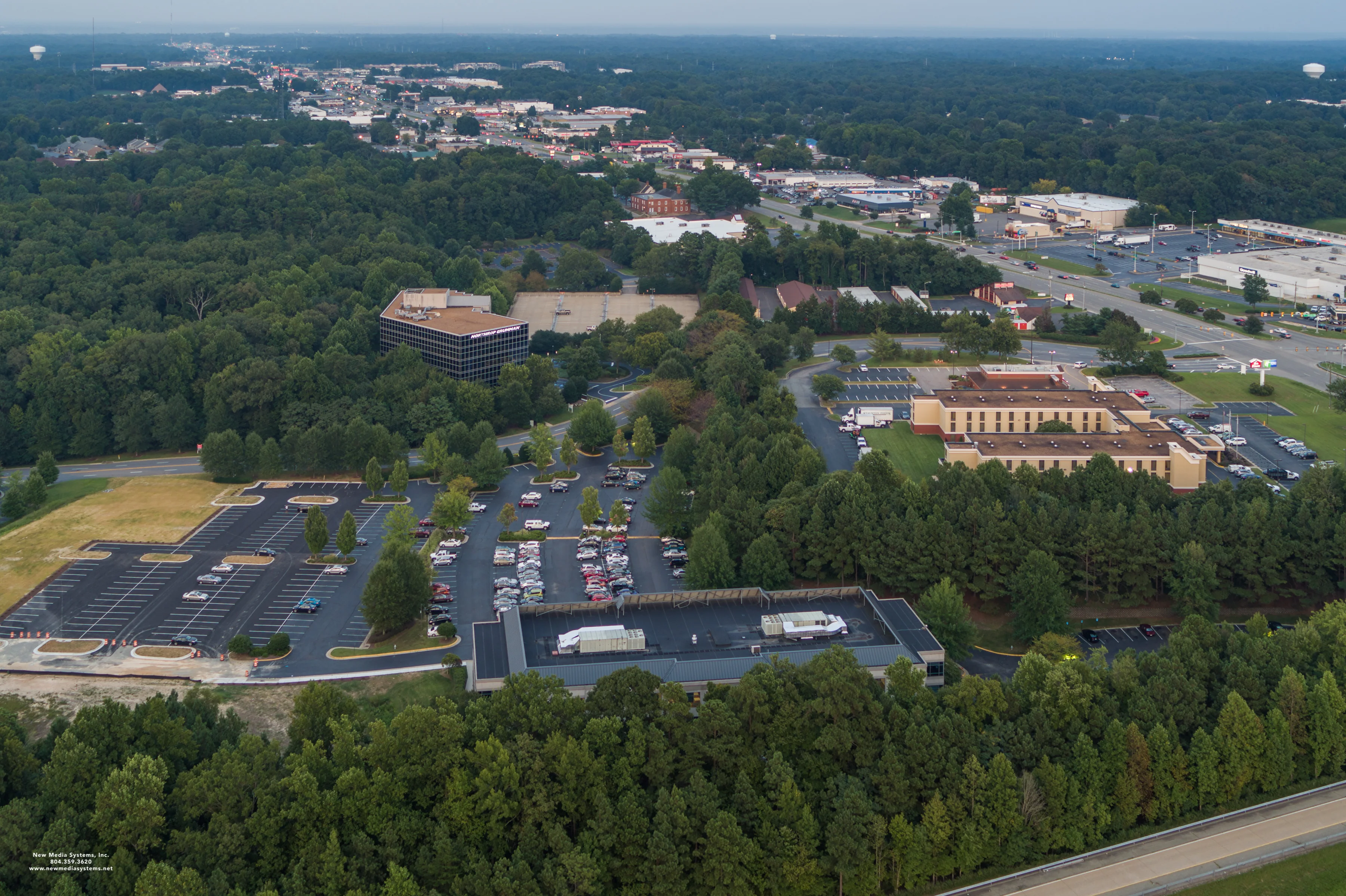 134 Gateway Centre Pkwy — Lease in North Chesterfield, VA, photo 2 of 8