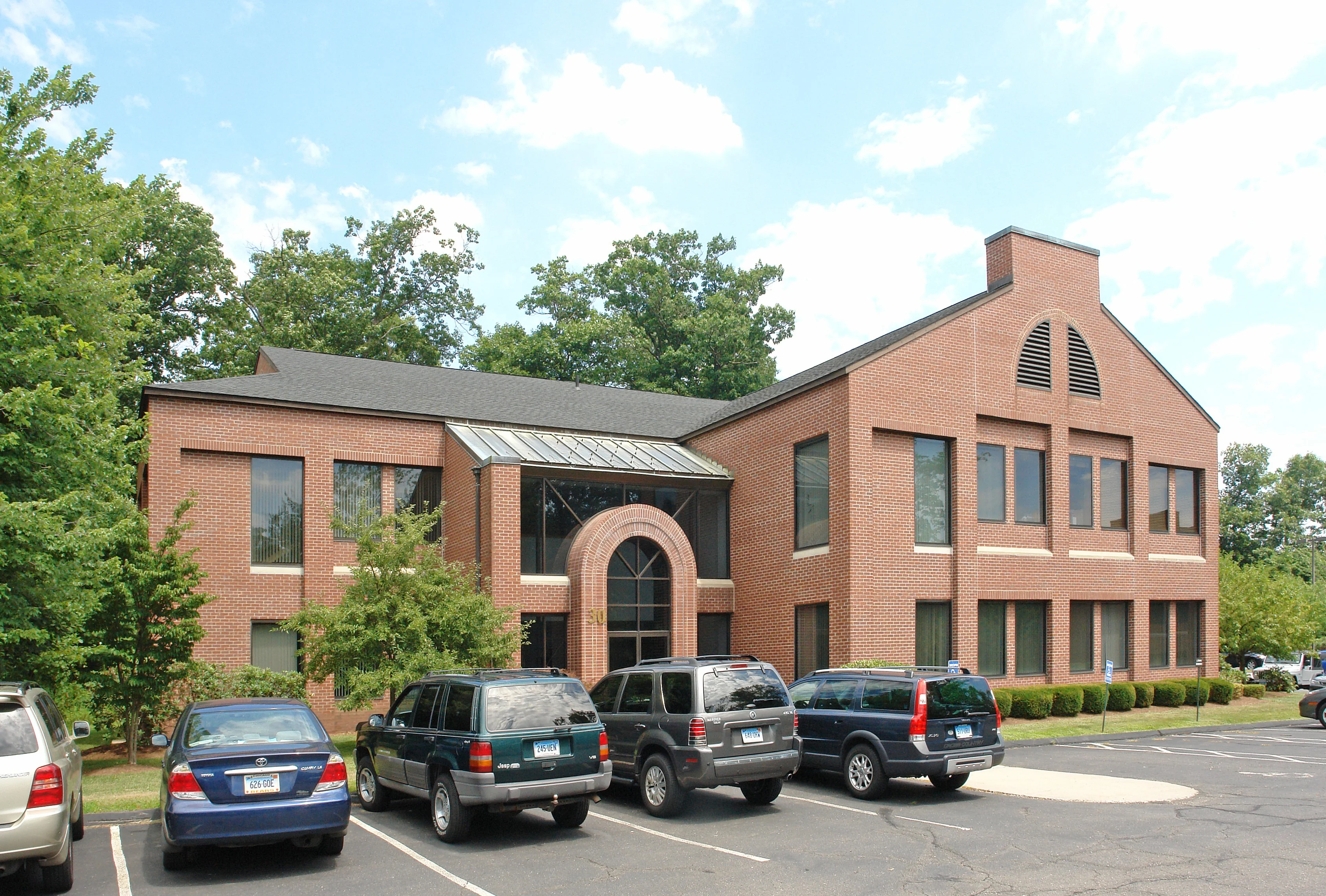 30 Stanford Dr — Lease in Farmington, CT, photo 1 of 4