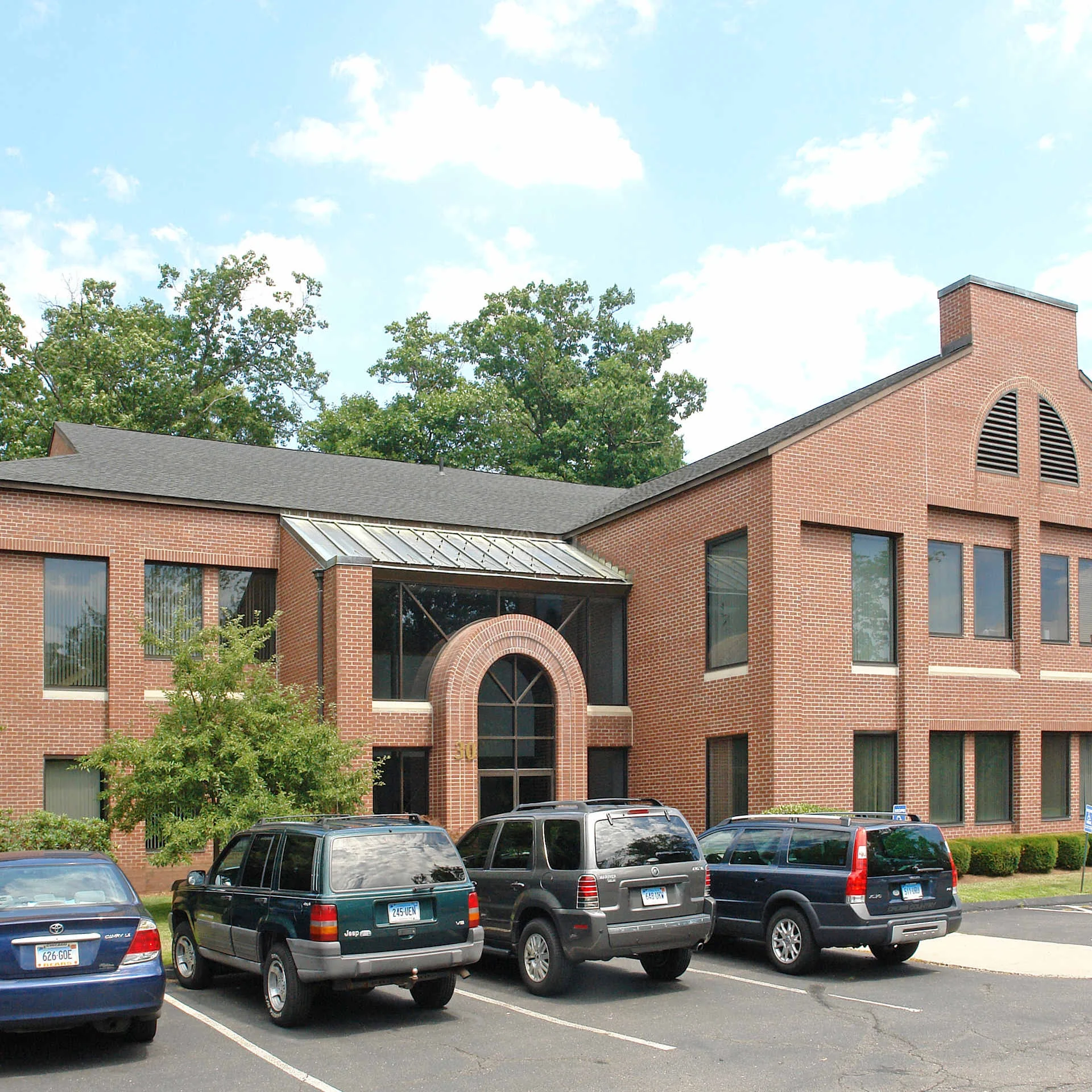 30 Stanford Dr — Lease in Farmington, CT, photo 2 of 4