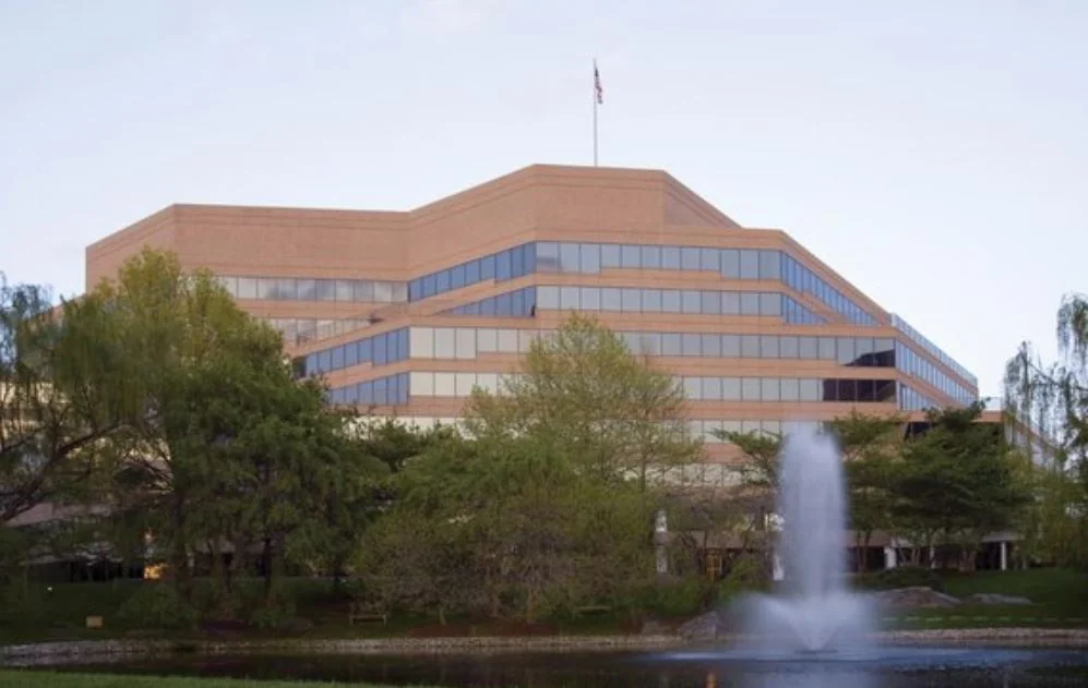 One Rock Spring Plaza — Lease in Bethesda, MD, photo 2 of 8