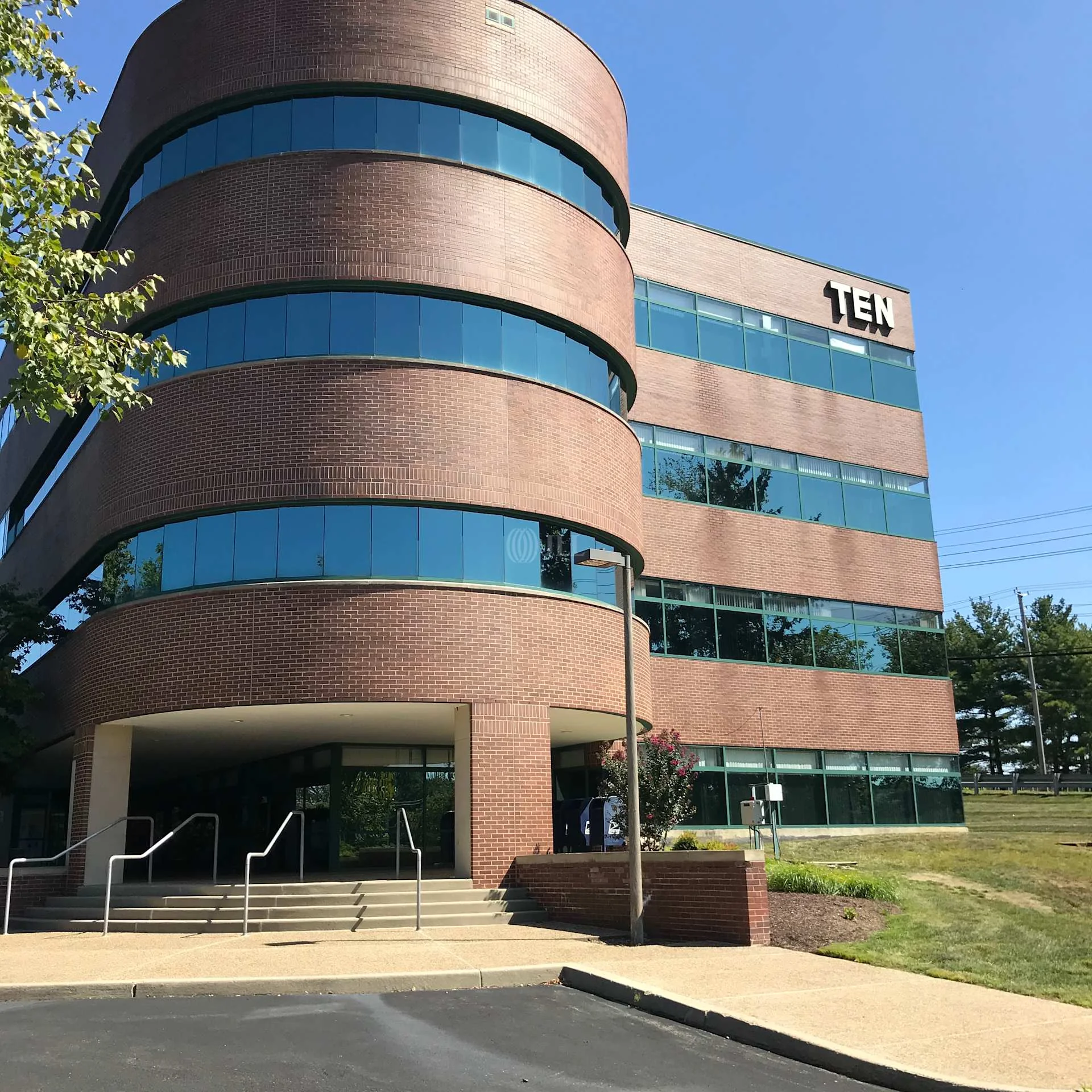 Woodcrest Pavilion — Lease in Cherry Hill, NJ, photo 3 of 6