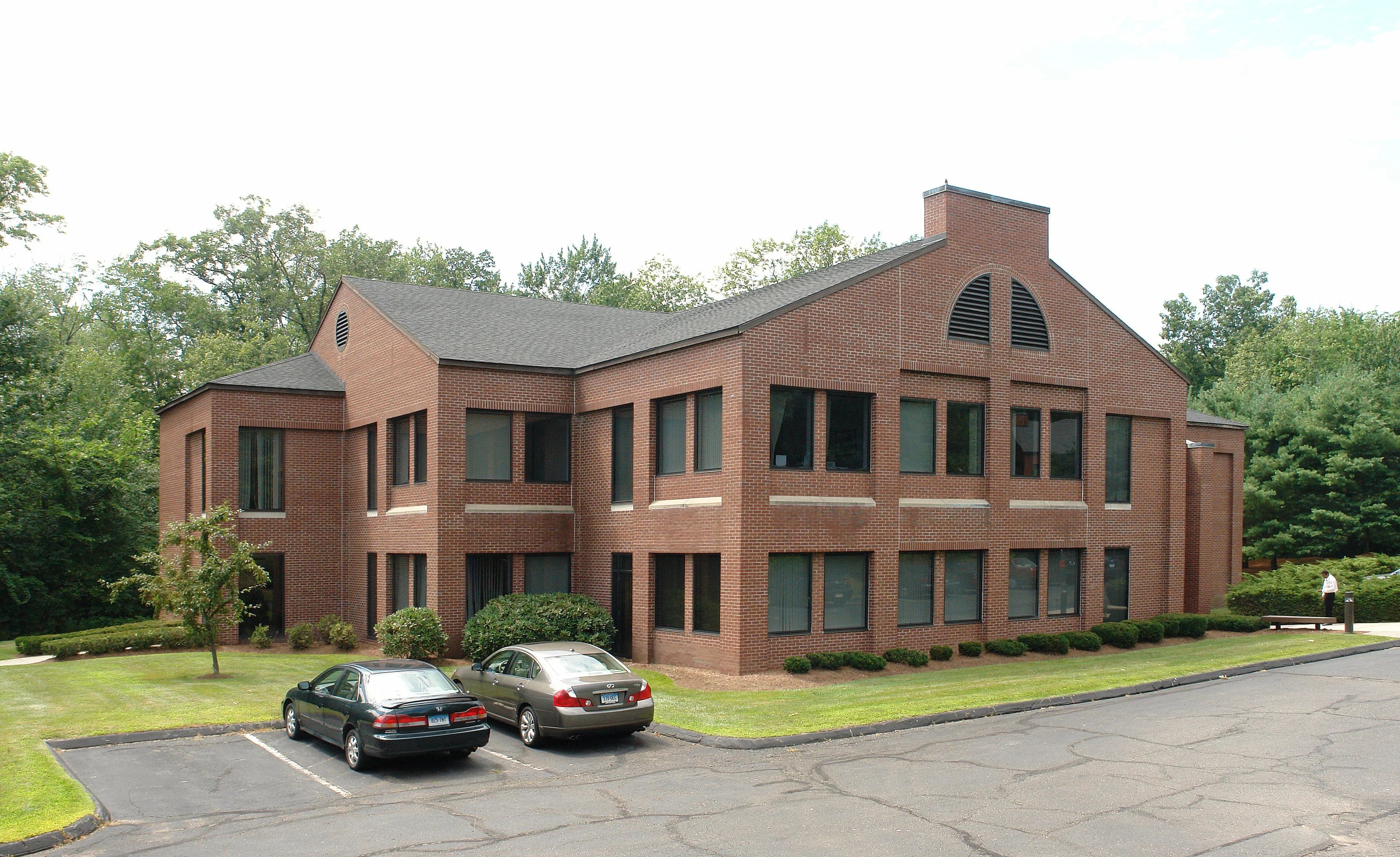 50 Stanford Dr — Lease in Farmington, CT, photo 1 of 4