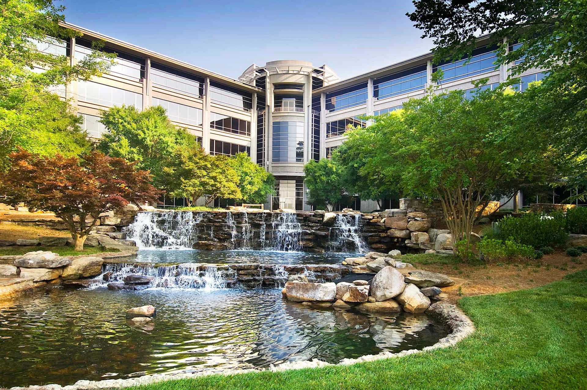 The Falls at Sanctuary Park — Lease in Alpharetta, GA, photo 3 of 8