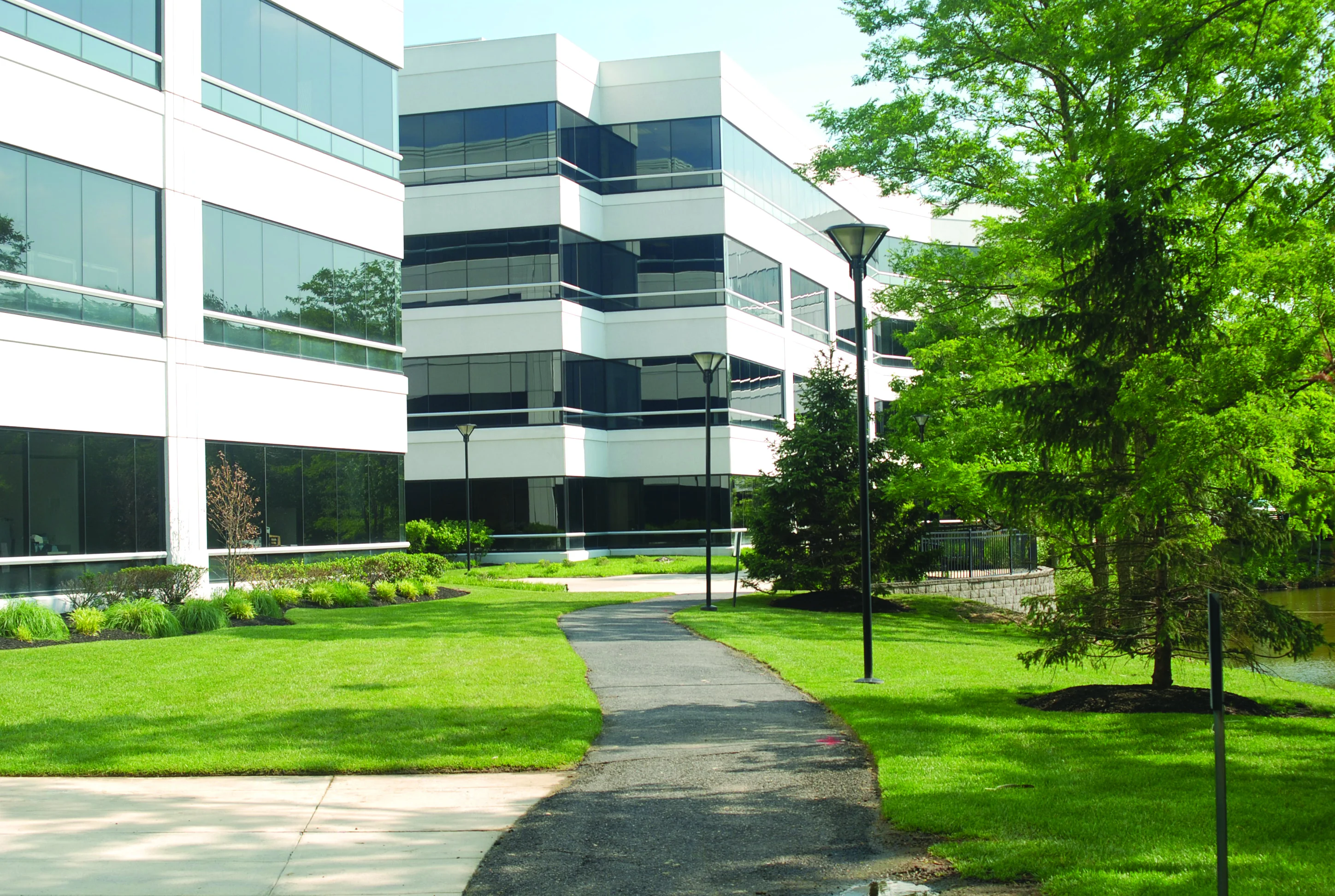 Lake Center V — Lease in Marlton, NJ, photo 2 of 8