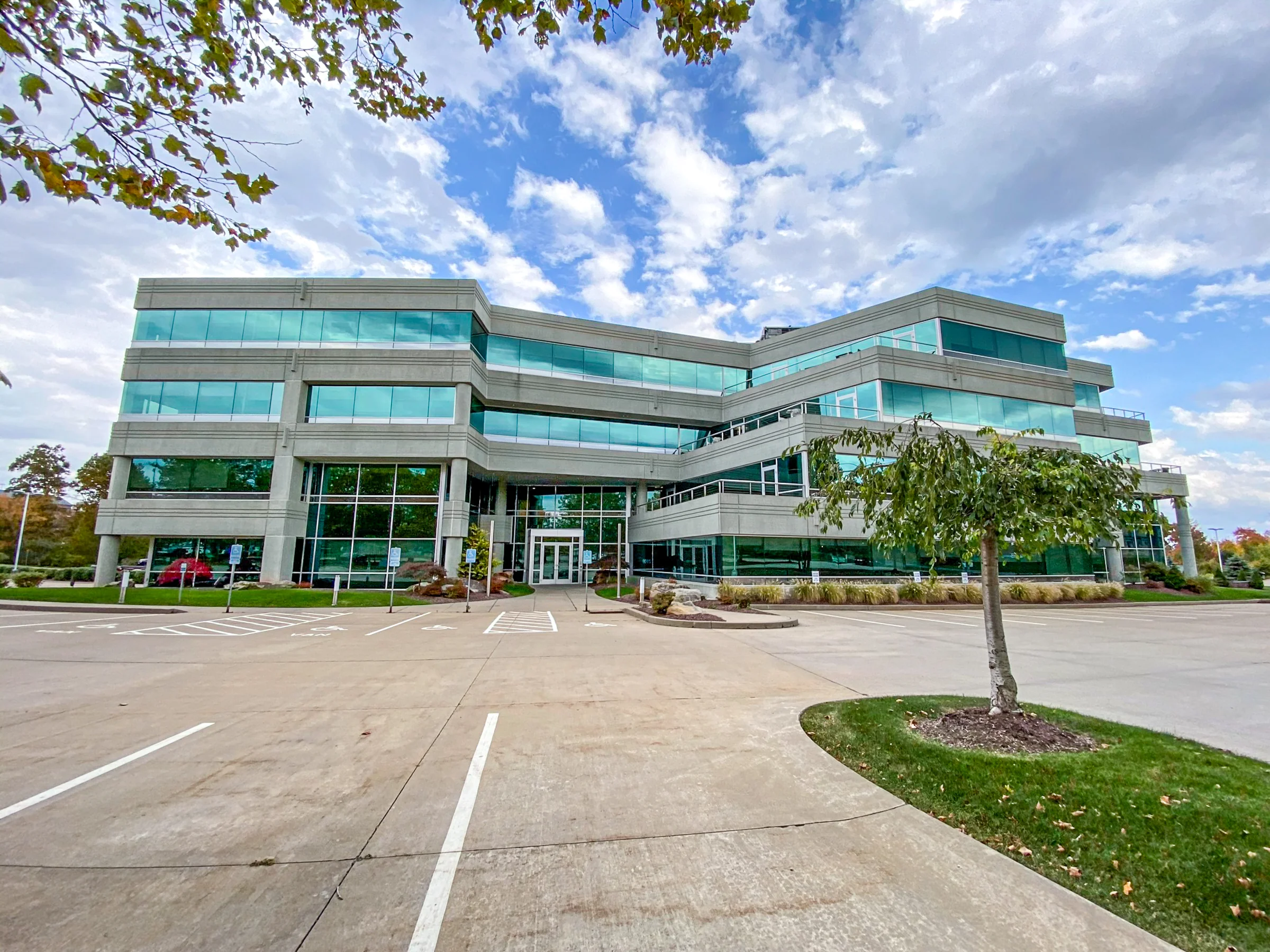 Waterfront Corporate Park III — Lease in Sewickley, PA, photo 1 of 8