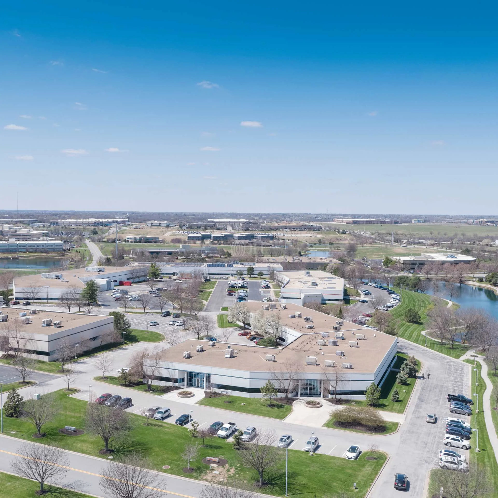 Southlake - Tech 4 — Lease in Lenexa, KS, photo 2 of 5