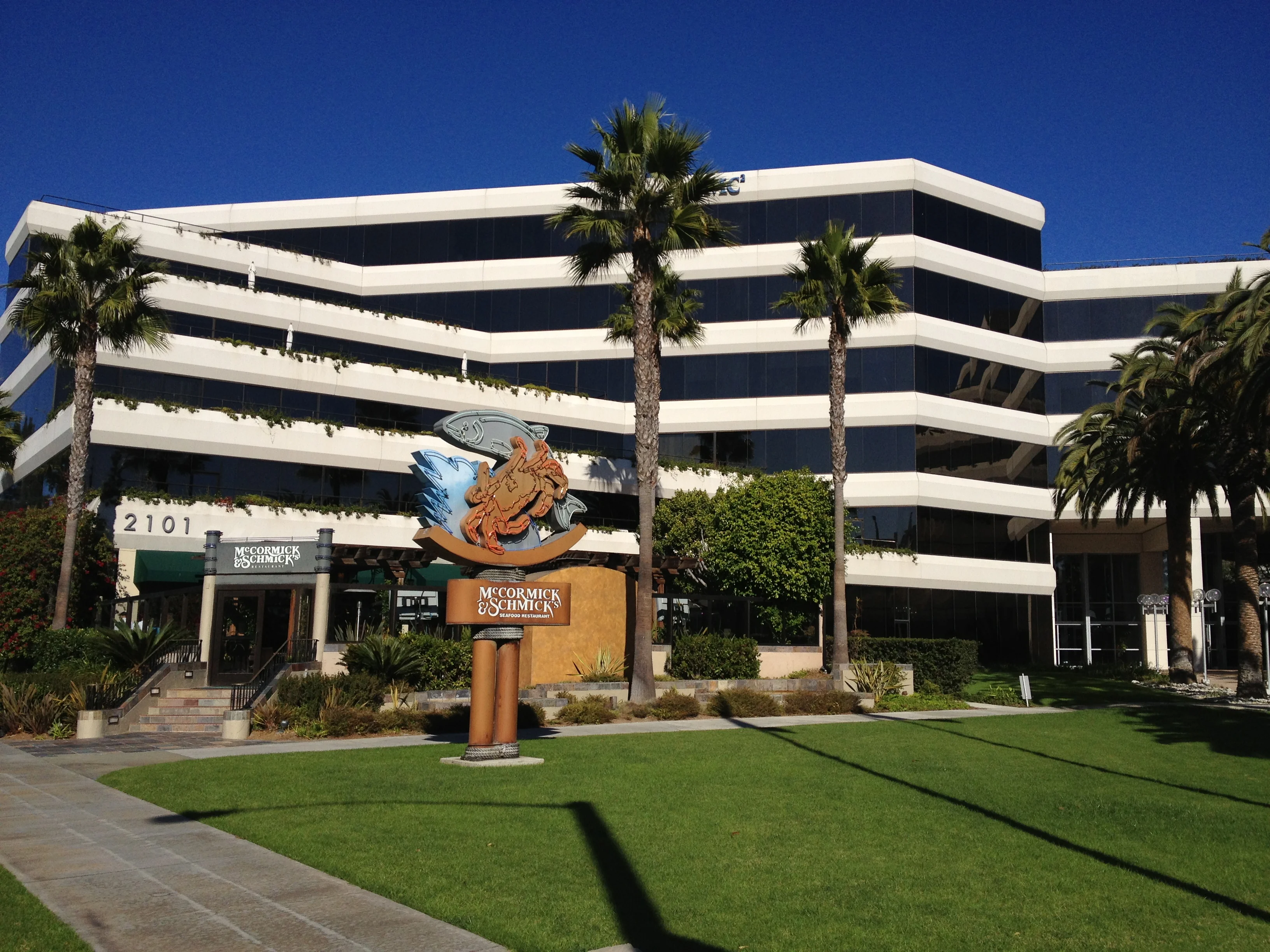 The Plaza at Continental Park — Lease in El Segundo, CA, photo 1 of 8