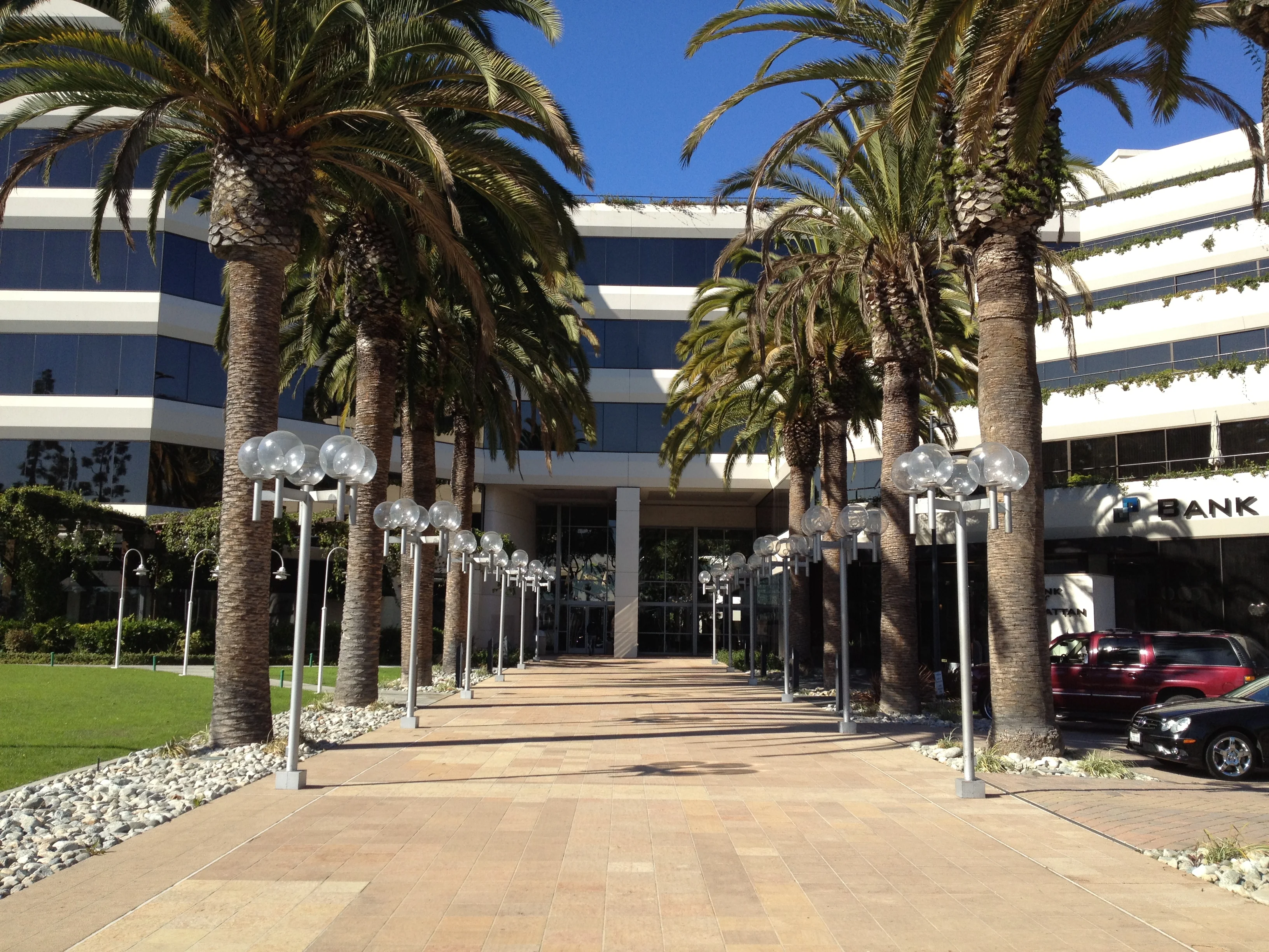The Plaza at Continental Park — Lease in El Segundo, CA, photo 2 of 8