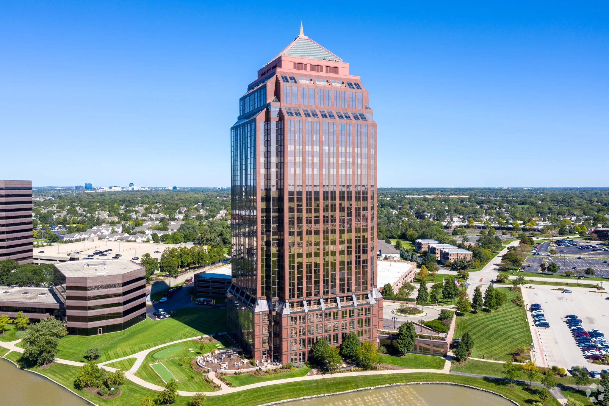 Two Pierce Place - photo 10 - Itasca, IL