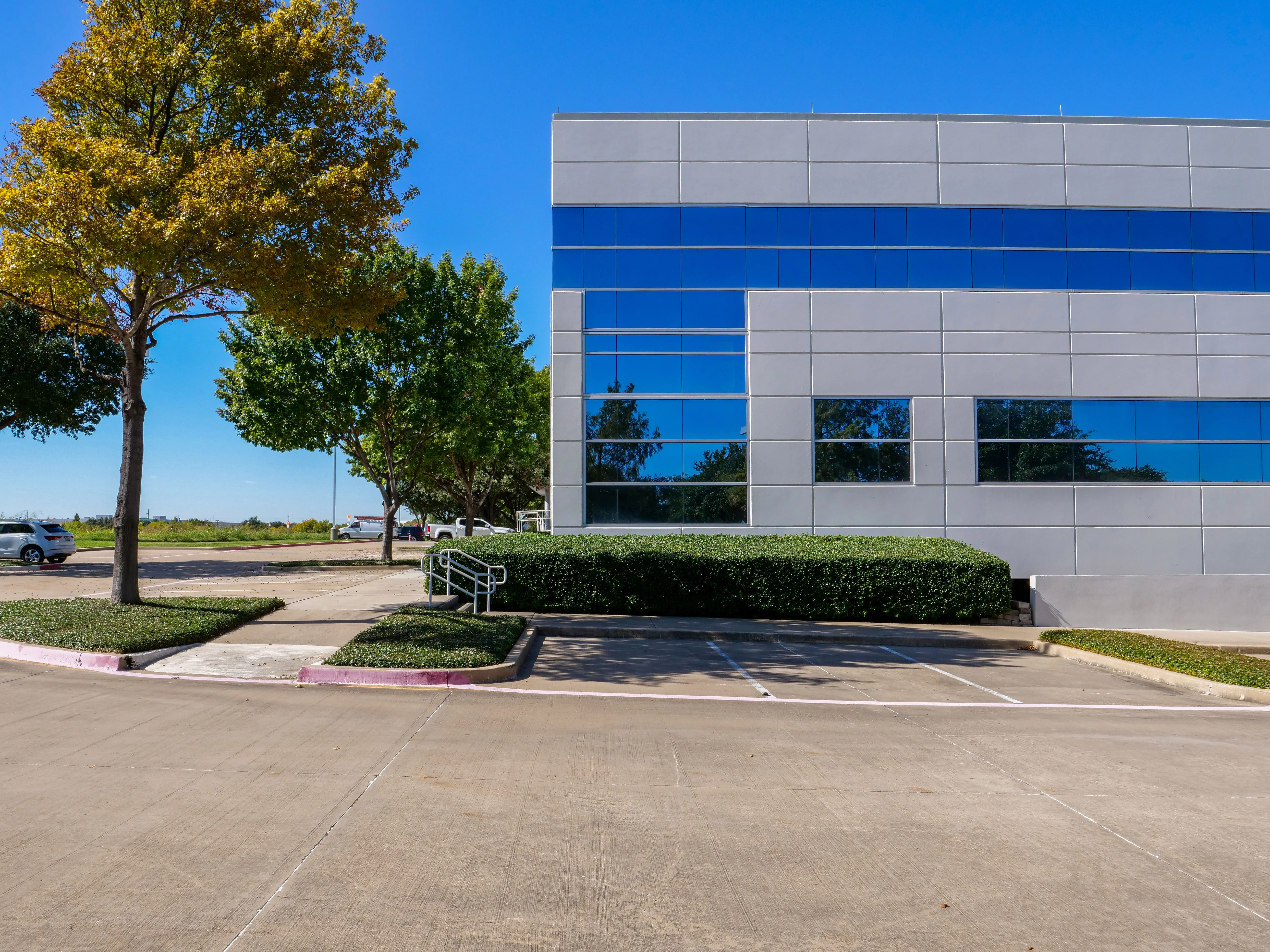 1111 Freeport Pkwy — Lease in Coppell, TX, photo 4 of 8