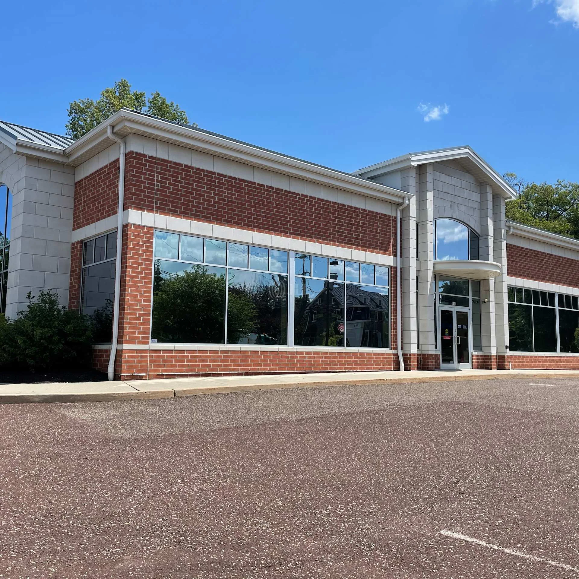 Continental Bank — Lease in Blue Bell, PA, photo 3 of 7