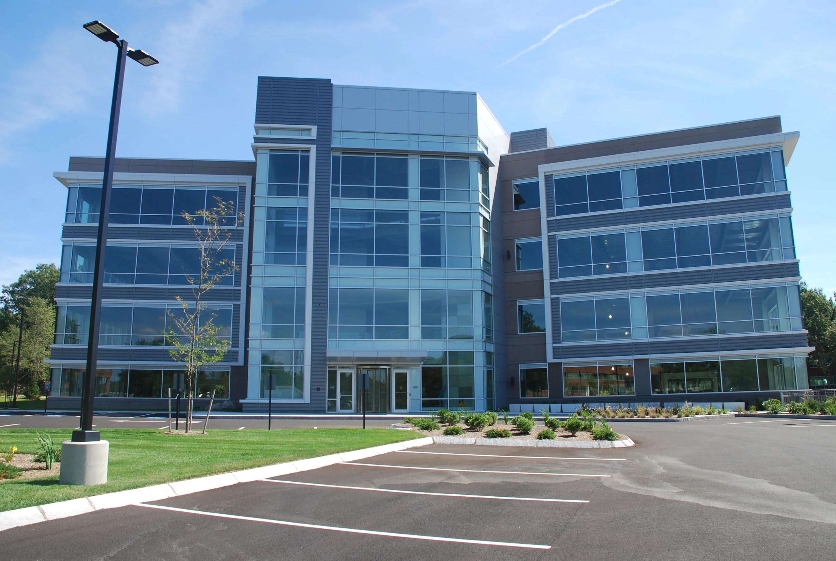 Four Burlington Woods — Lease in Burlington, MA, photo 3 of 8