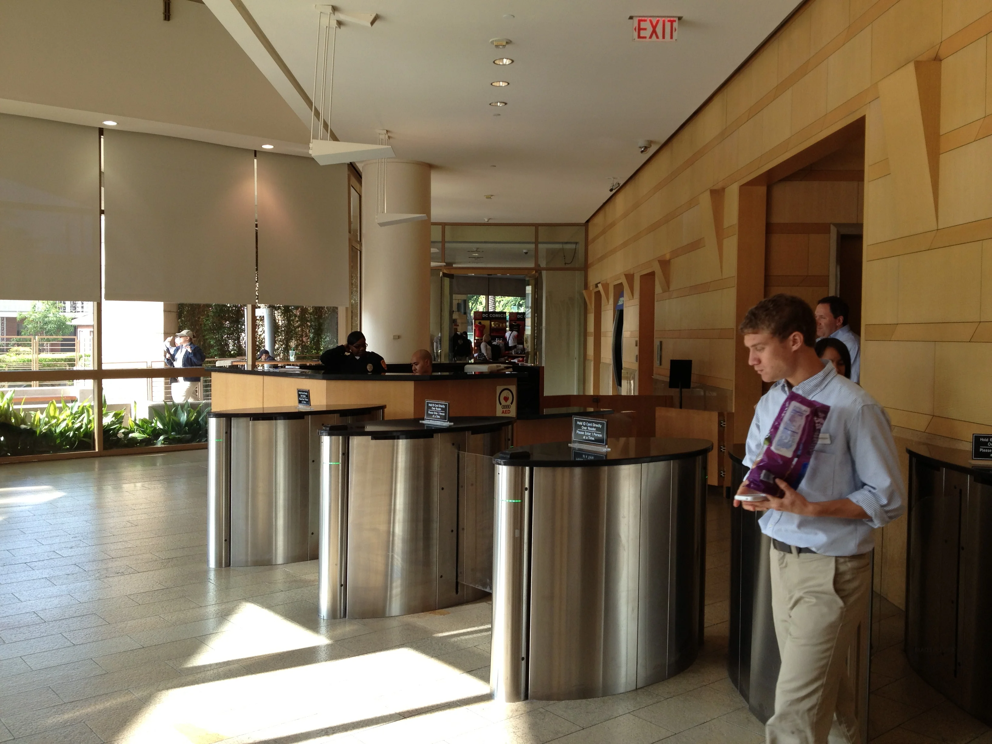Studio Plaza — Lease in Burbank, CA, photo 7 of 8