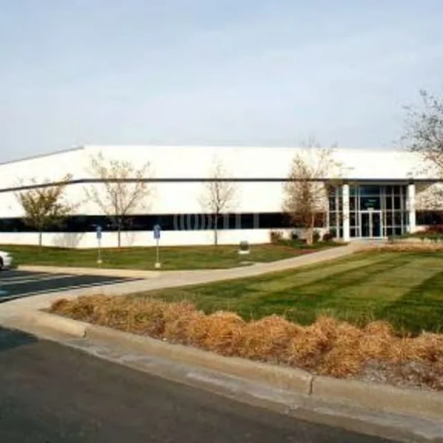 Southlake - Tech 6 — Lease in Lenexa, KS, photo 3 of 4