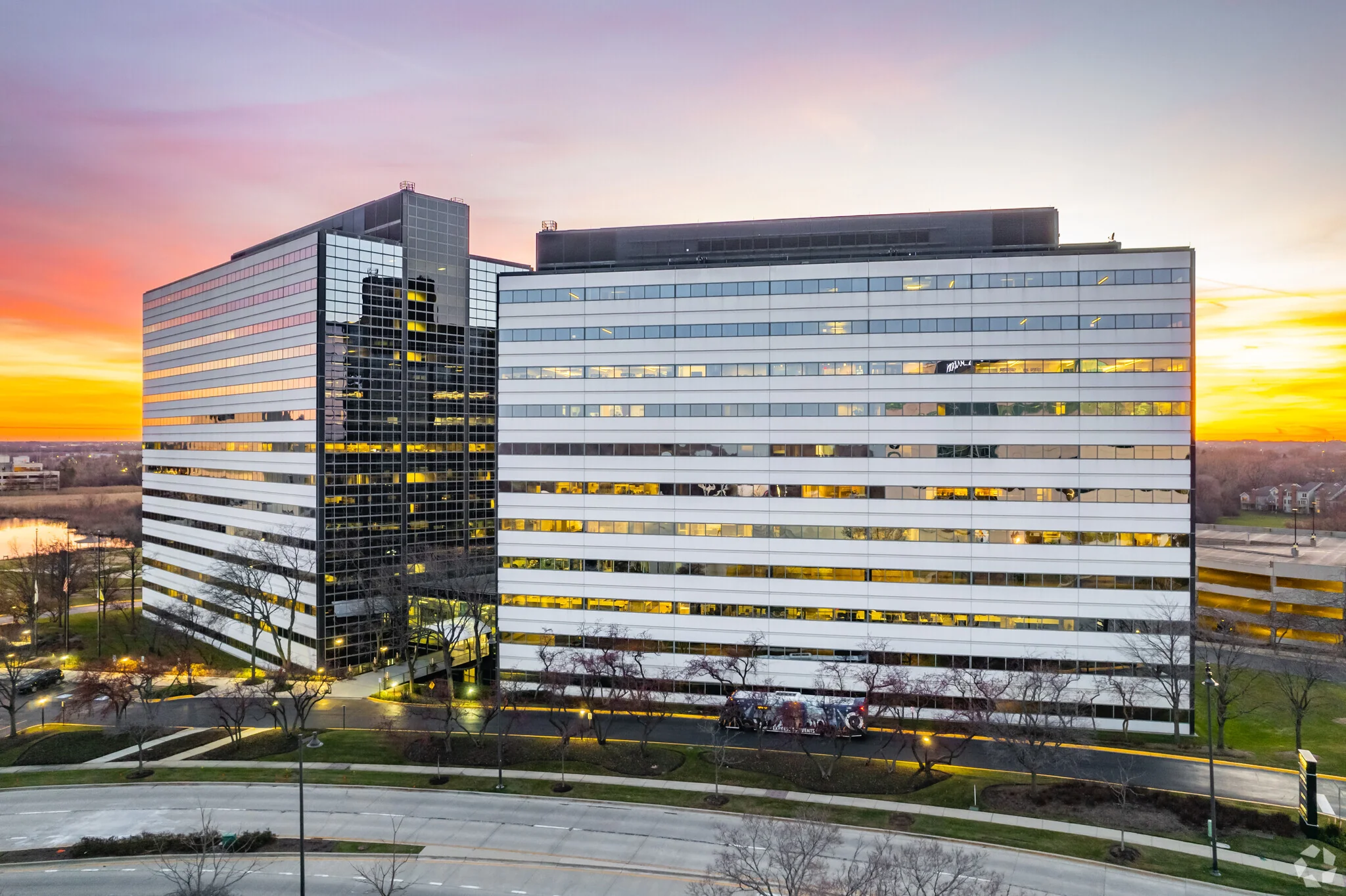 200 North Martingale - photo 4 - Schaumburg, IL