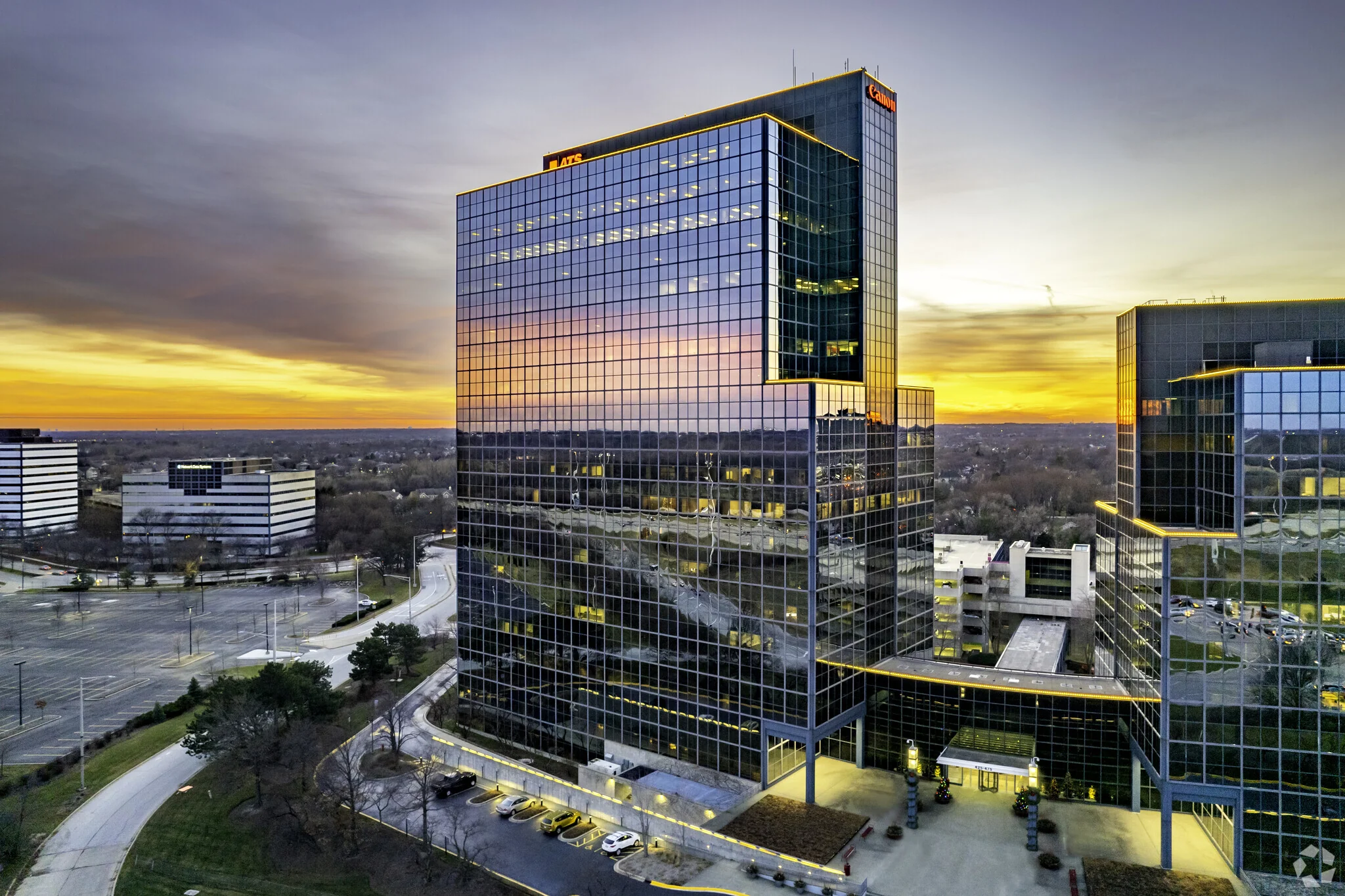 475 North Martingale — Lease in Schaumburg, IL, photo 4 of 8