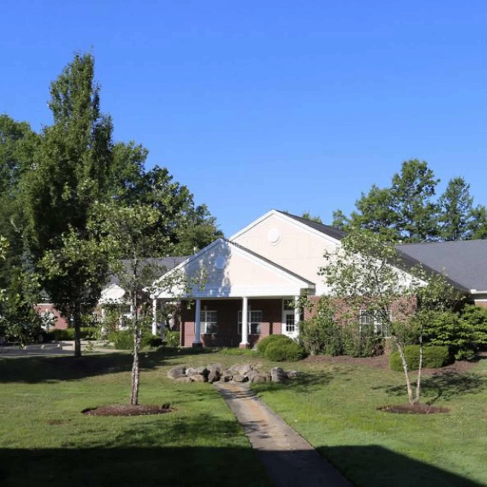 27881 Clemens Rd — Lease in Westlake, OH, photo 2 of 5