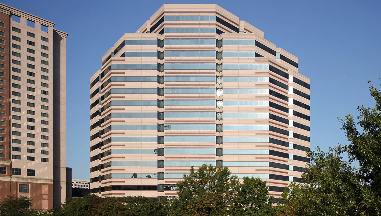 1650 Tysons — Lease in Mclean, VA, photo 2 of 8