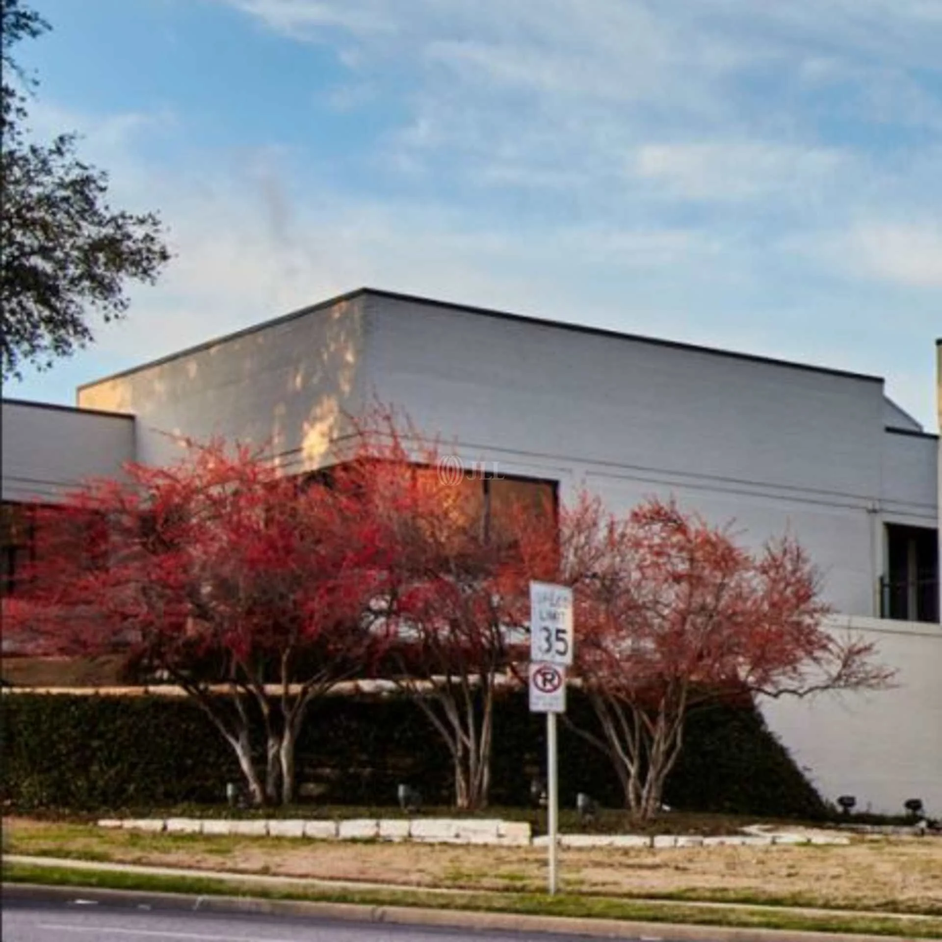 3700 Hulen St Building 5 — Lease in Fort Worth, TX, photo 3 of 4