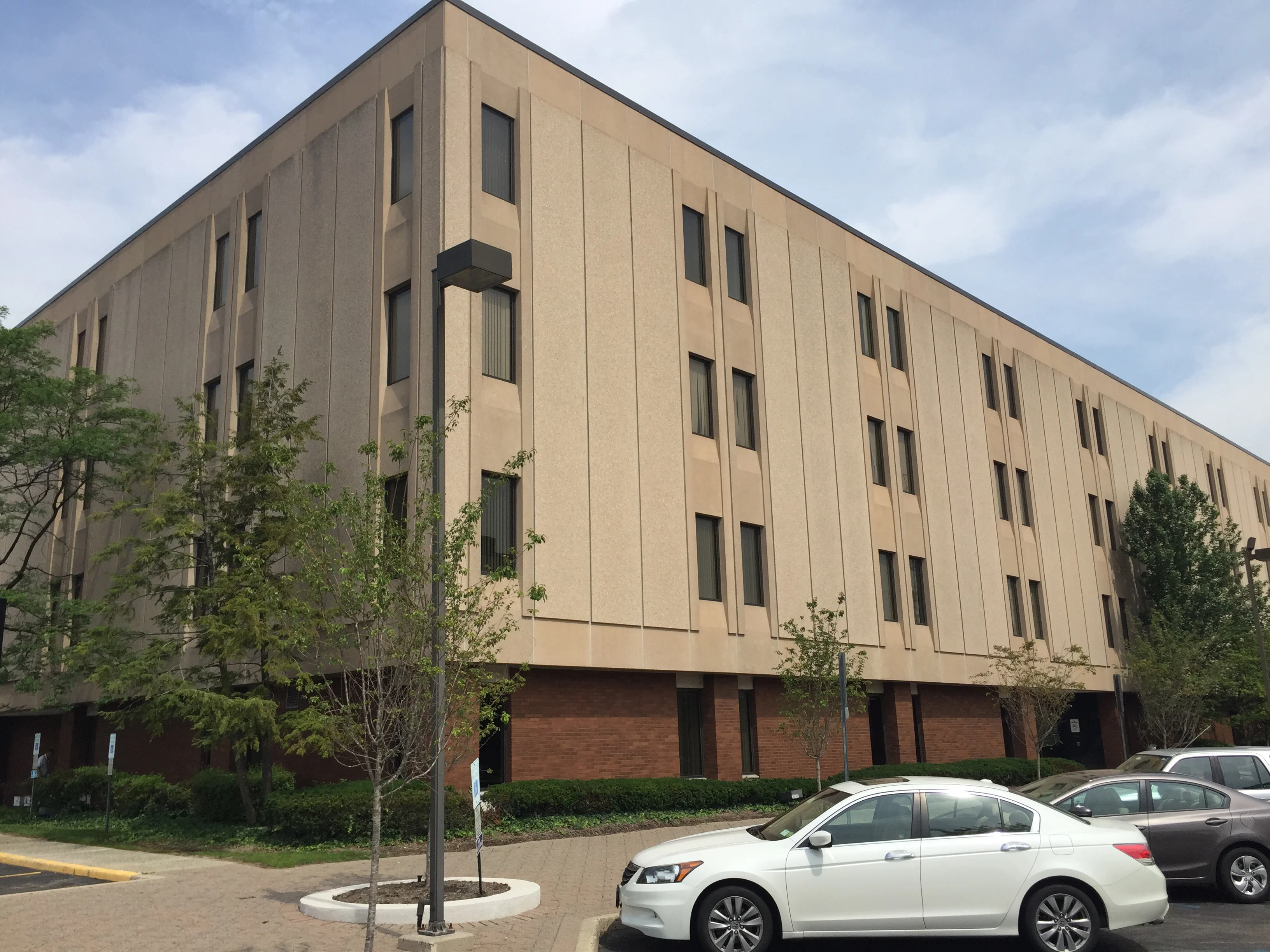 Woodbridge Corporate Plaza A