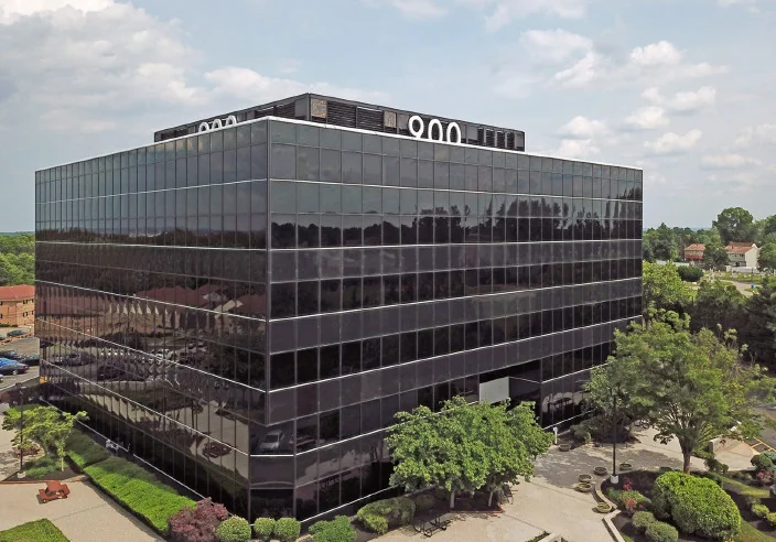 900 on Nine — Lease in Woodbridge, NJ, photo 1 of 4