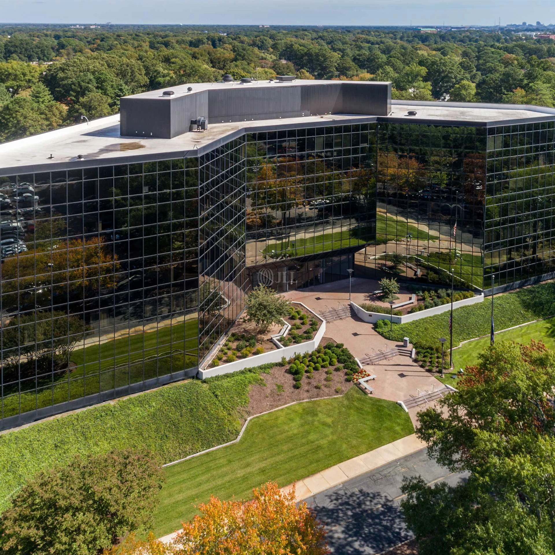 Brookfield Place — Lease in Richmond, VA, photo 2 of 4