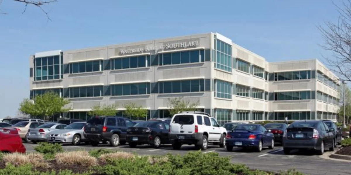Southlake - Waterside IV — Lease in Lenexa, KS, photo 4 of 4
