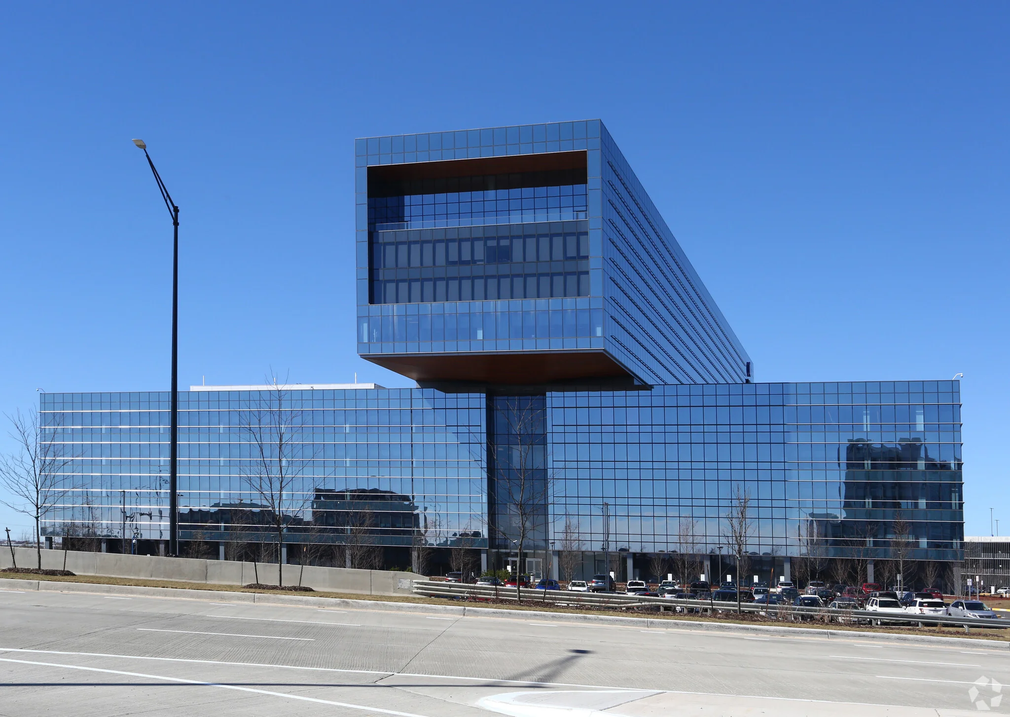 Zurich NA HQ — Lease in Schaumburg, IL, photo 7 of 8