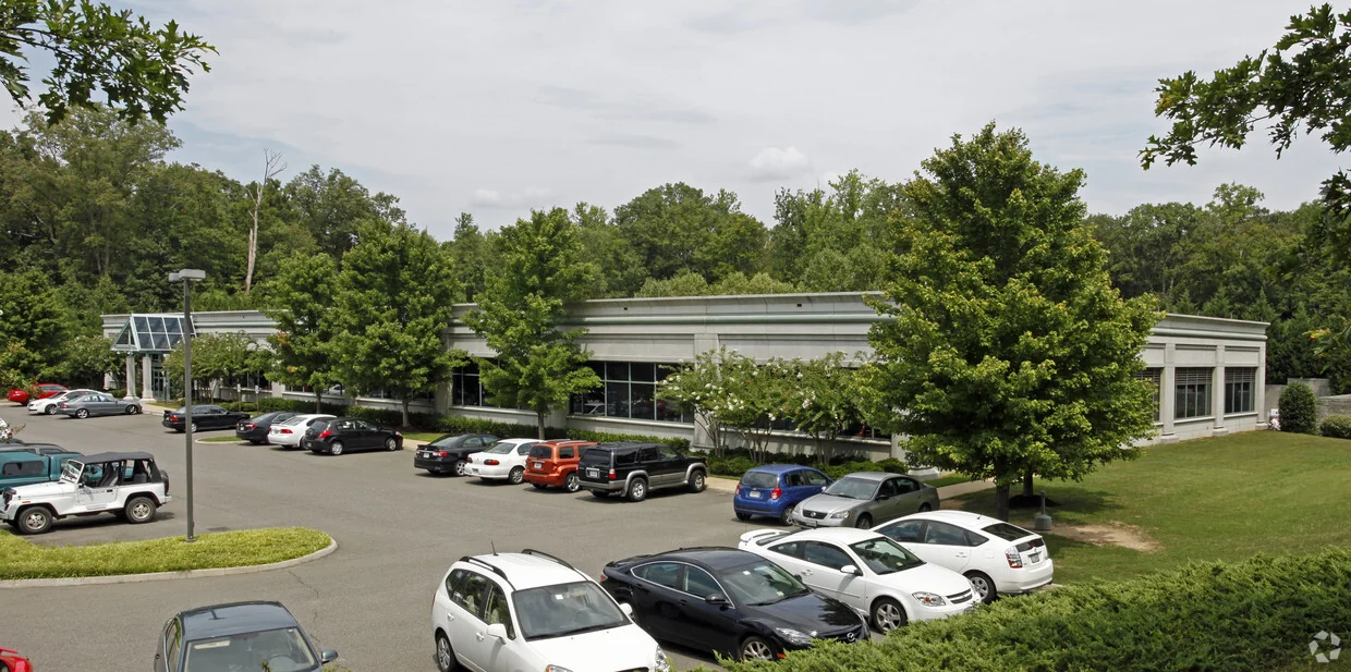 American International Biotechnologies — Lease in Richmond, VA, photo 2 of 7