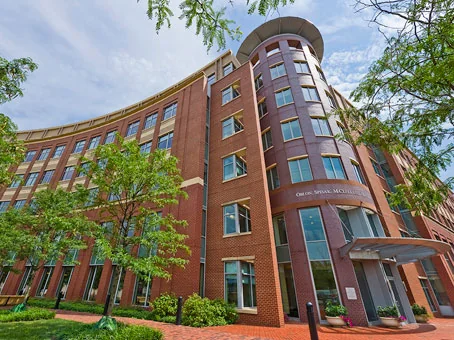 Carlyle Crescent — Lease in Alexandria, VA, photo 2 of 8