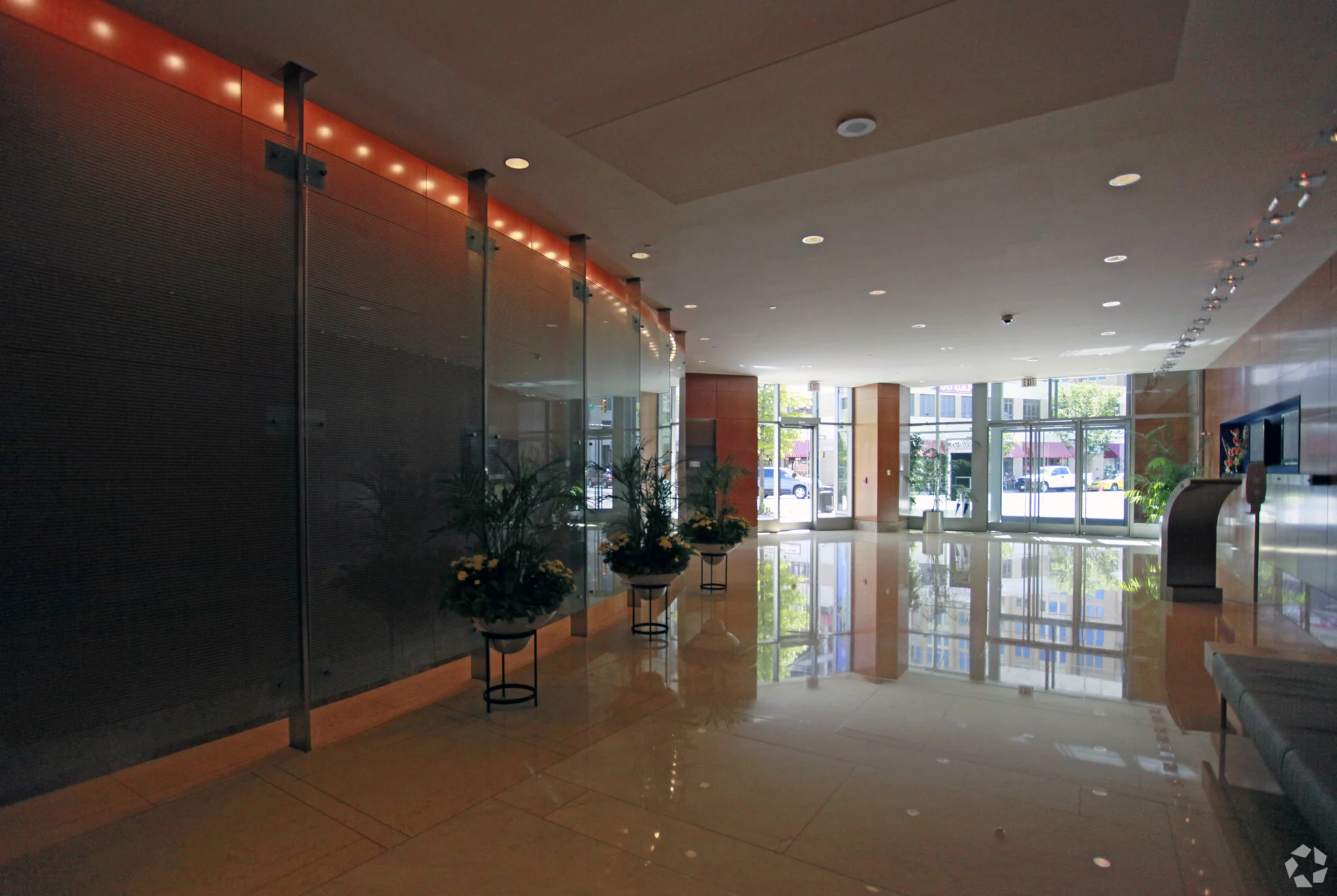 The Hartford Building — Lease in Arlington, VA, photo 7 of 8