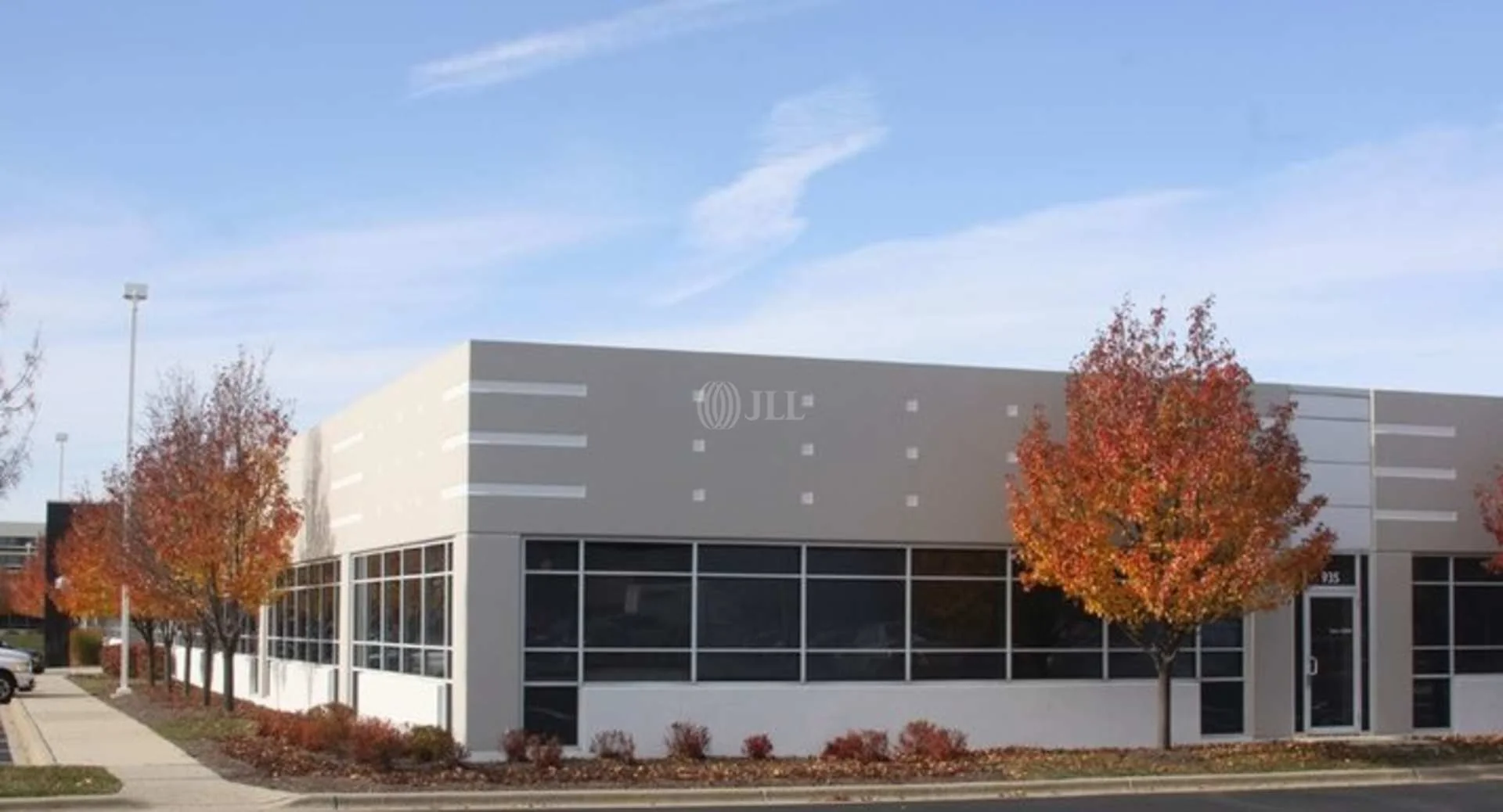 935 Parkway Corporate Place — Lease in Schaumburg, IL, photo 3 of 8