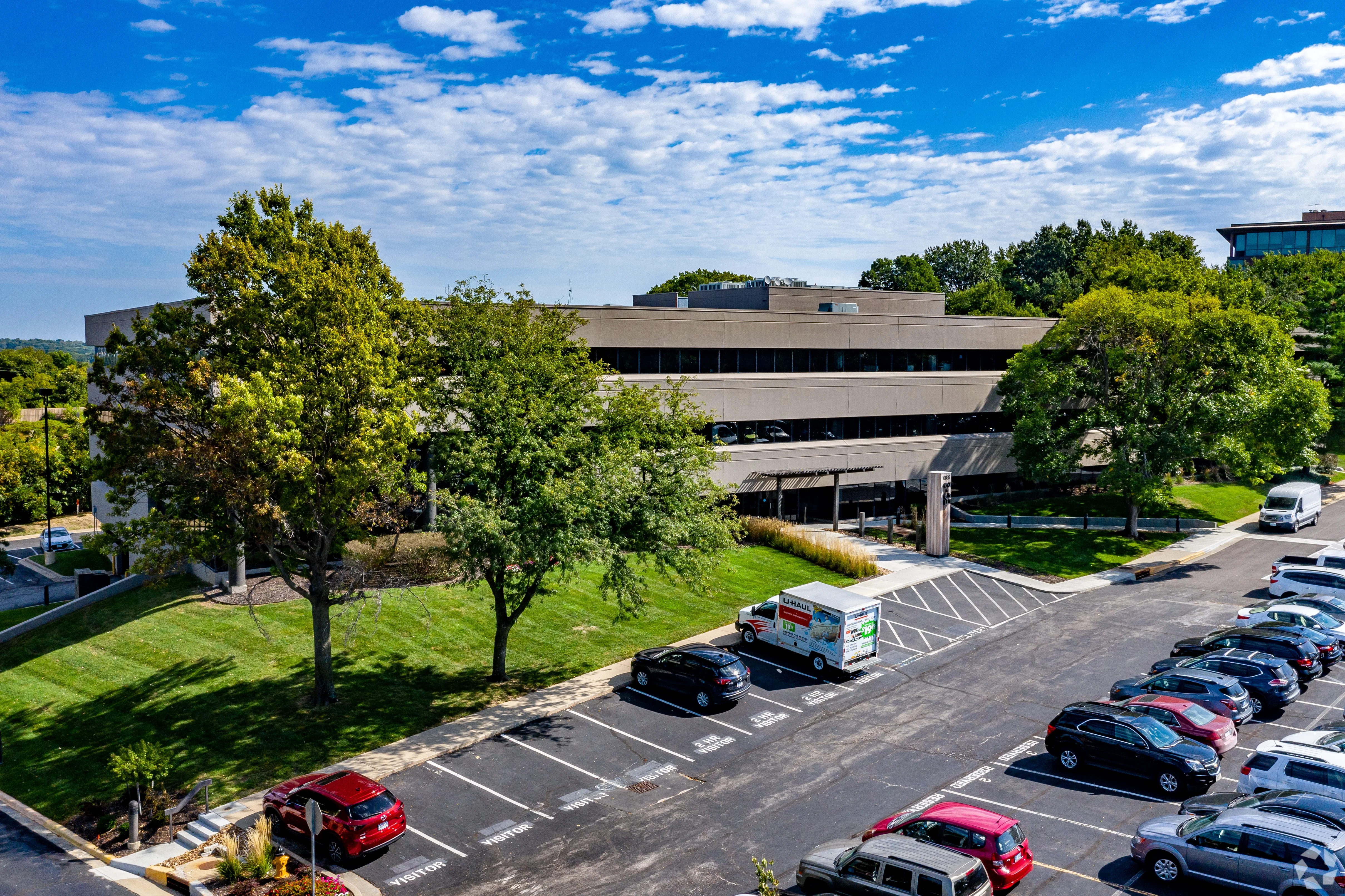 Executive Centre II - photo 1 - Overland Park, KS