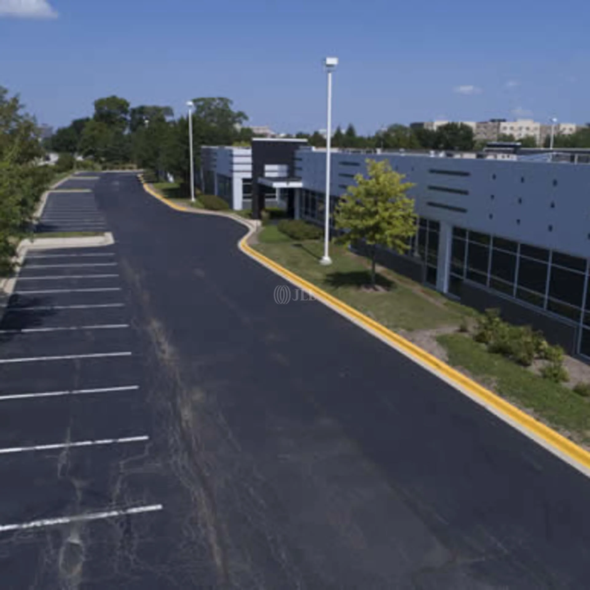 955 Parkway Corporate Place — Lease in Schaumburg, IL, photo 2 of 4