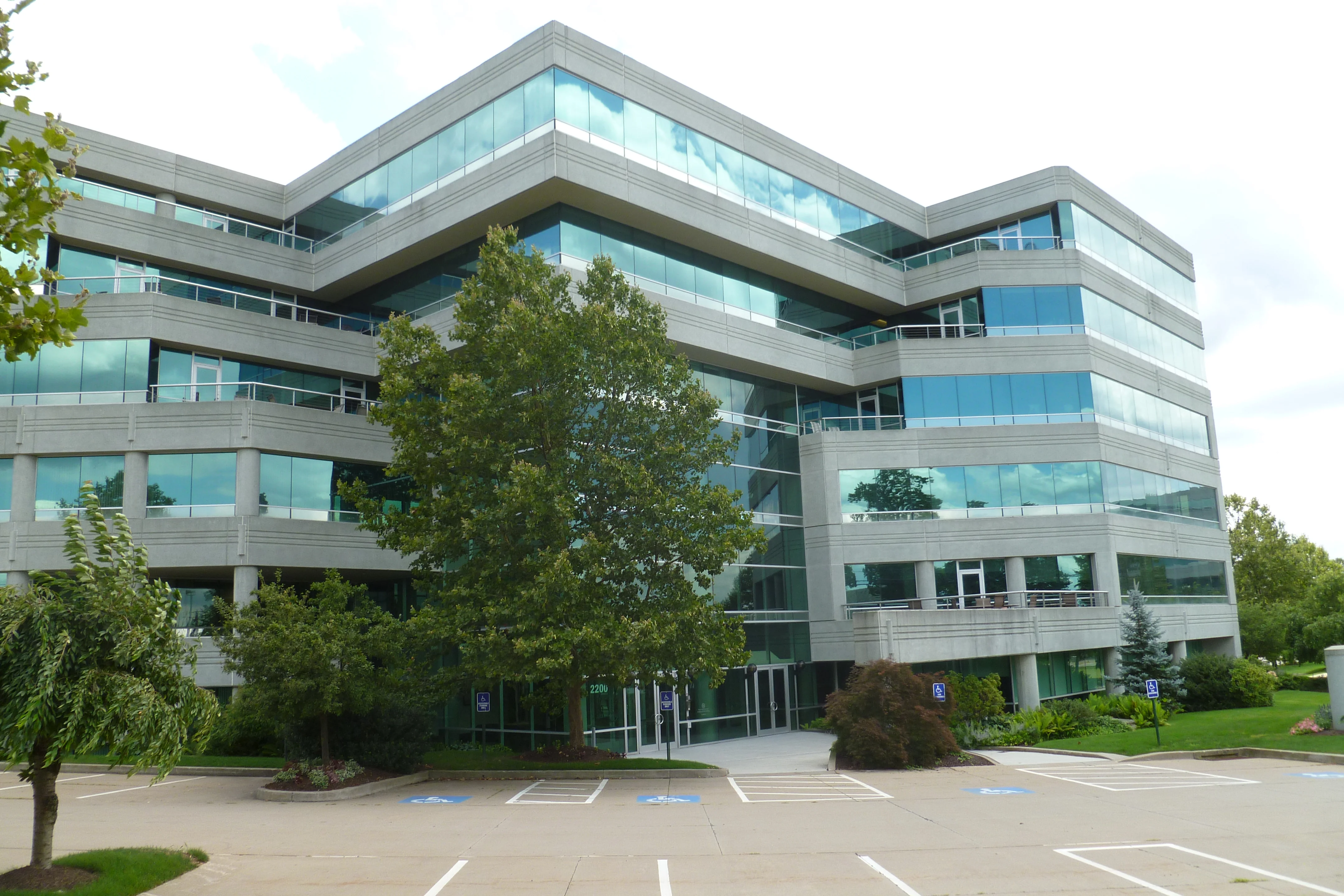 Waterfront Corporate Park I — Lease in Sewickley, PA, photo 1 of 8